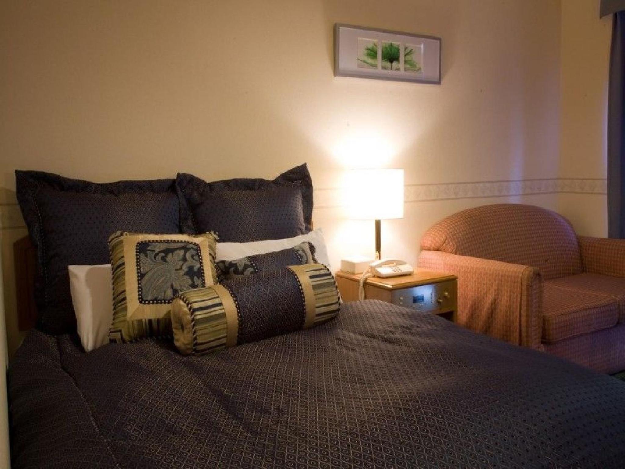 Double Room with Small Double Bed - Smoking - Photo 6