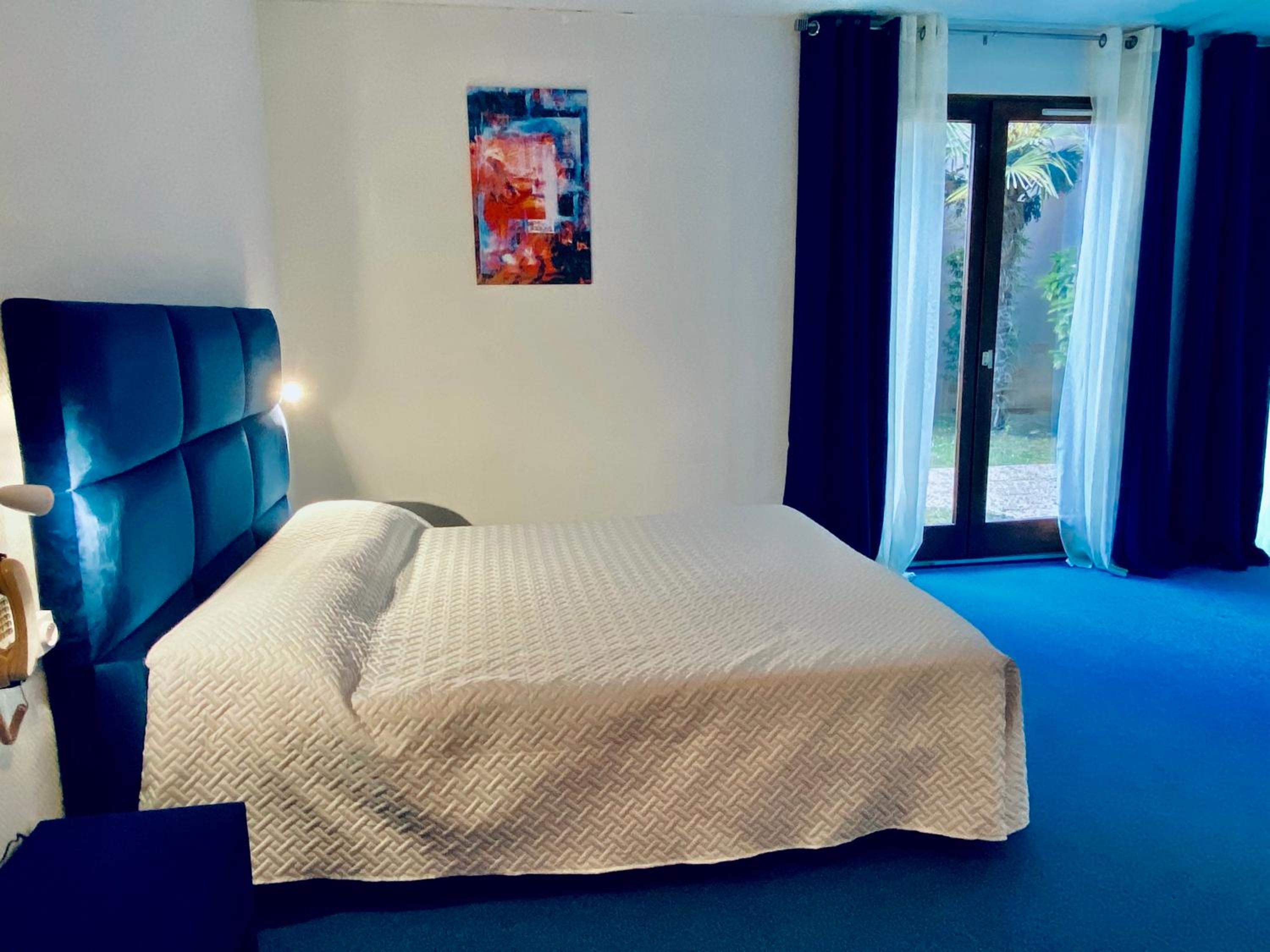 Standard Double Room - Photo 3