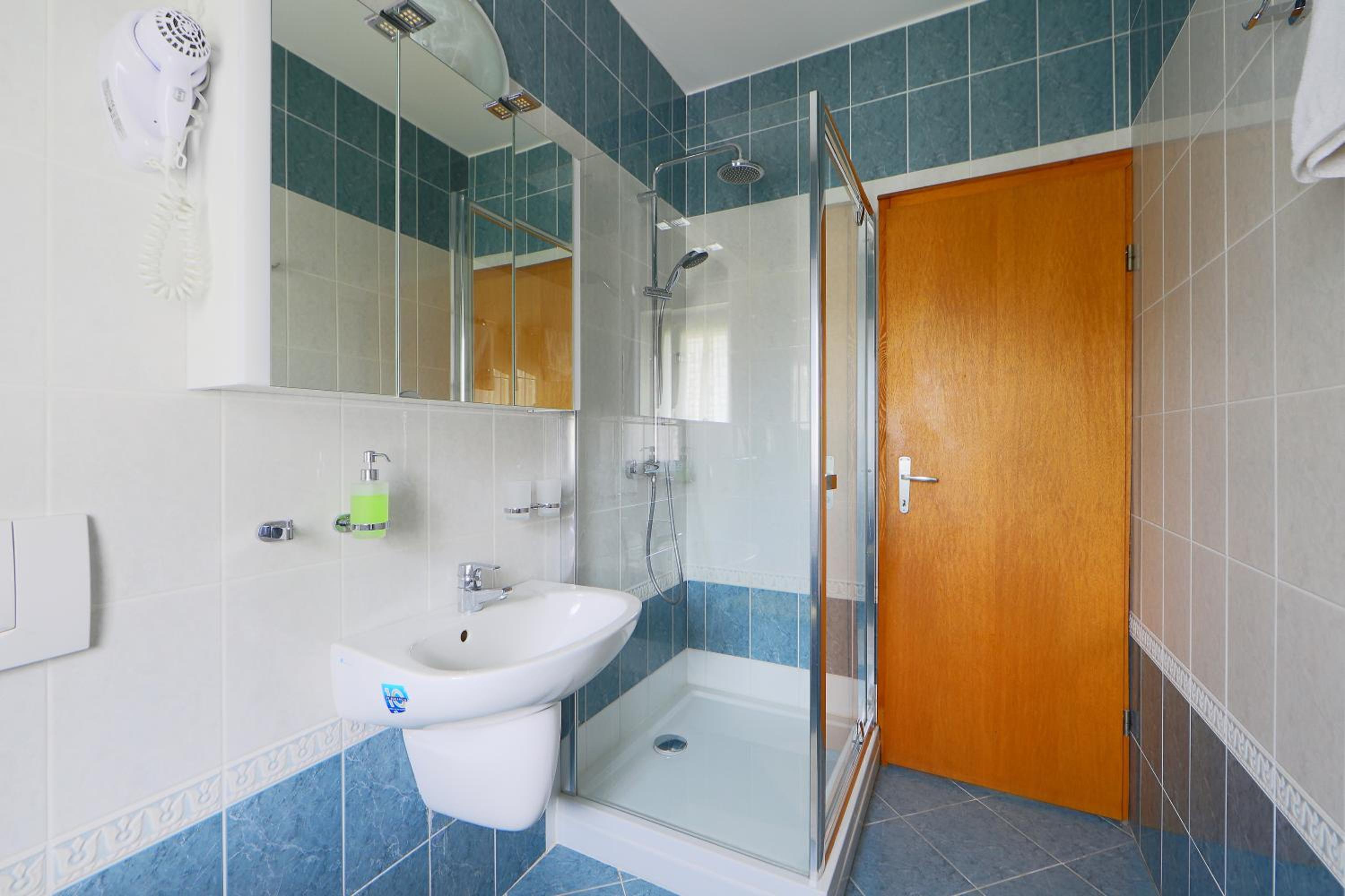 Double Room - Photo 5