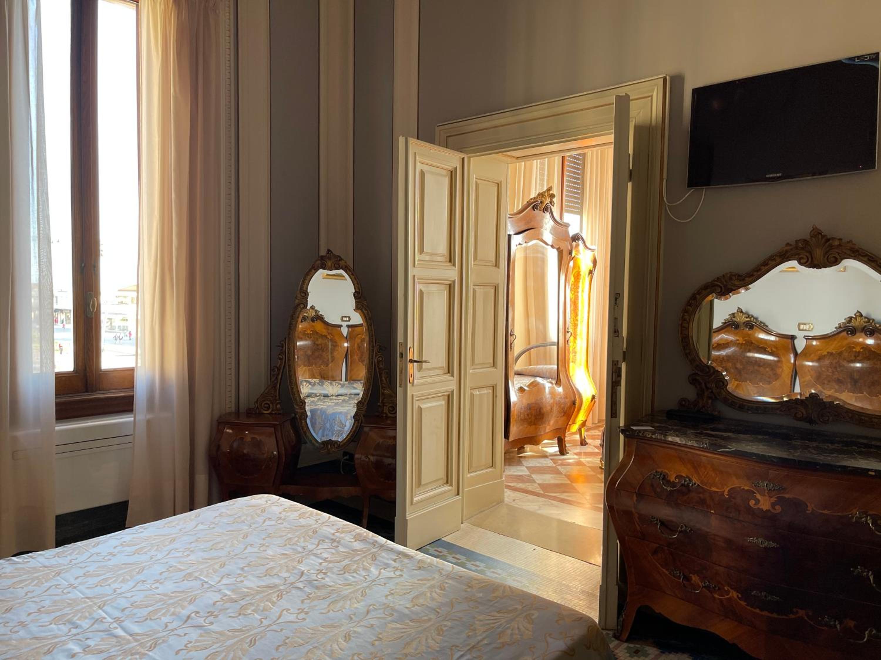 Superior Quadruple Room with Sea View photo 3