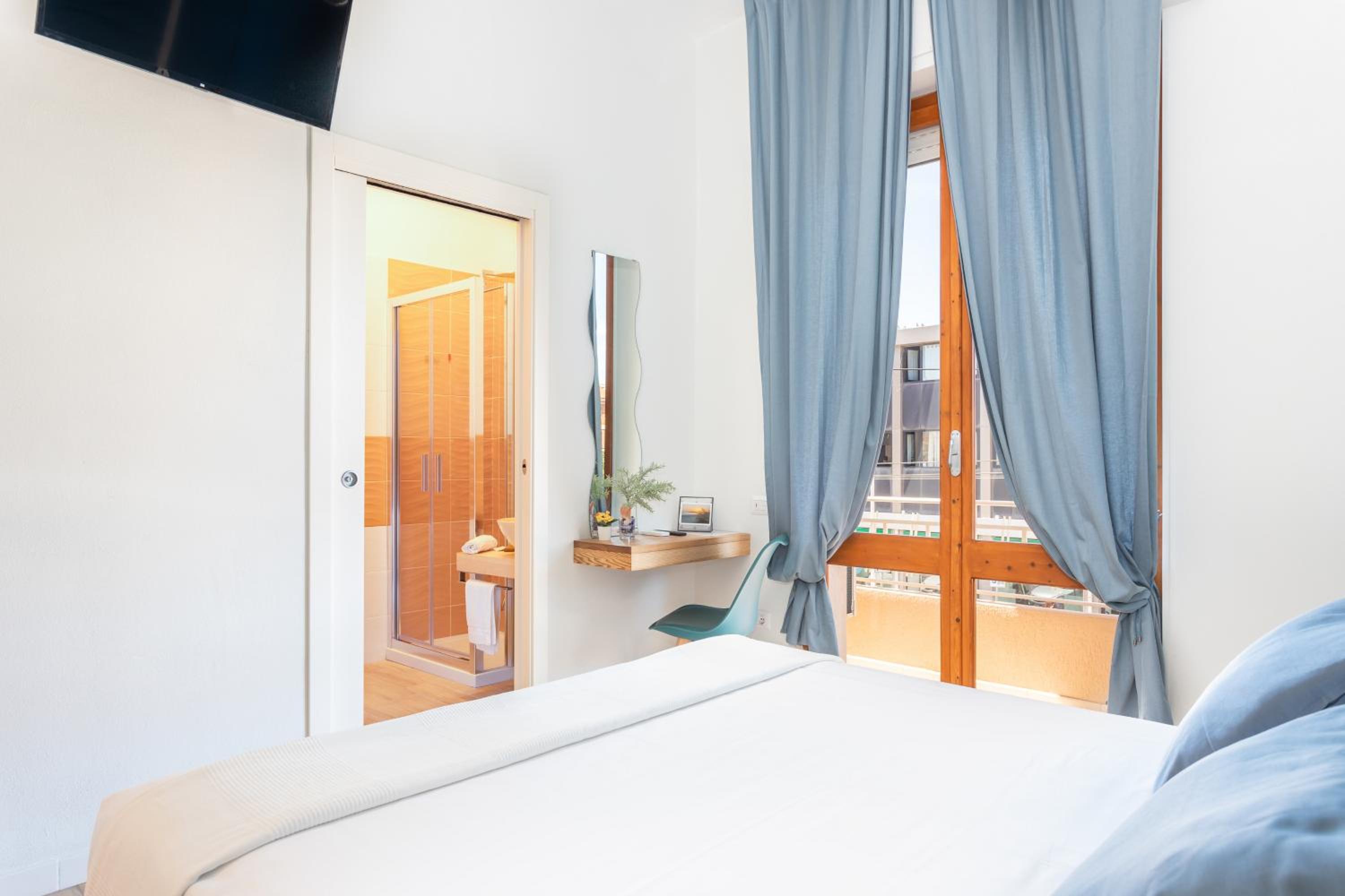 Double Room with Balcony photo 2