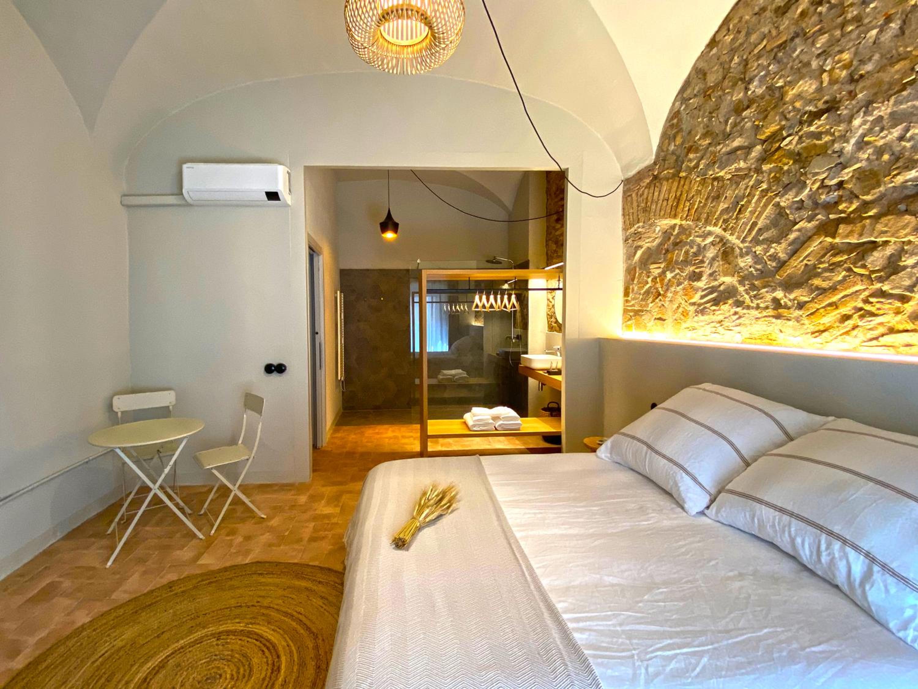 Double Room with Private Bathroom photo 2