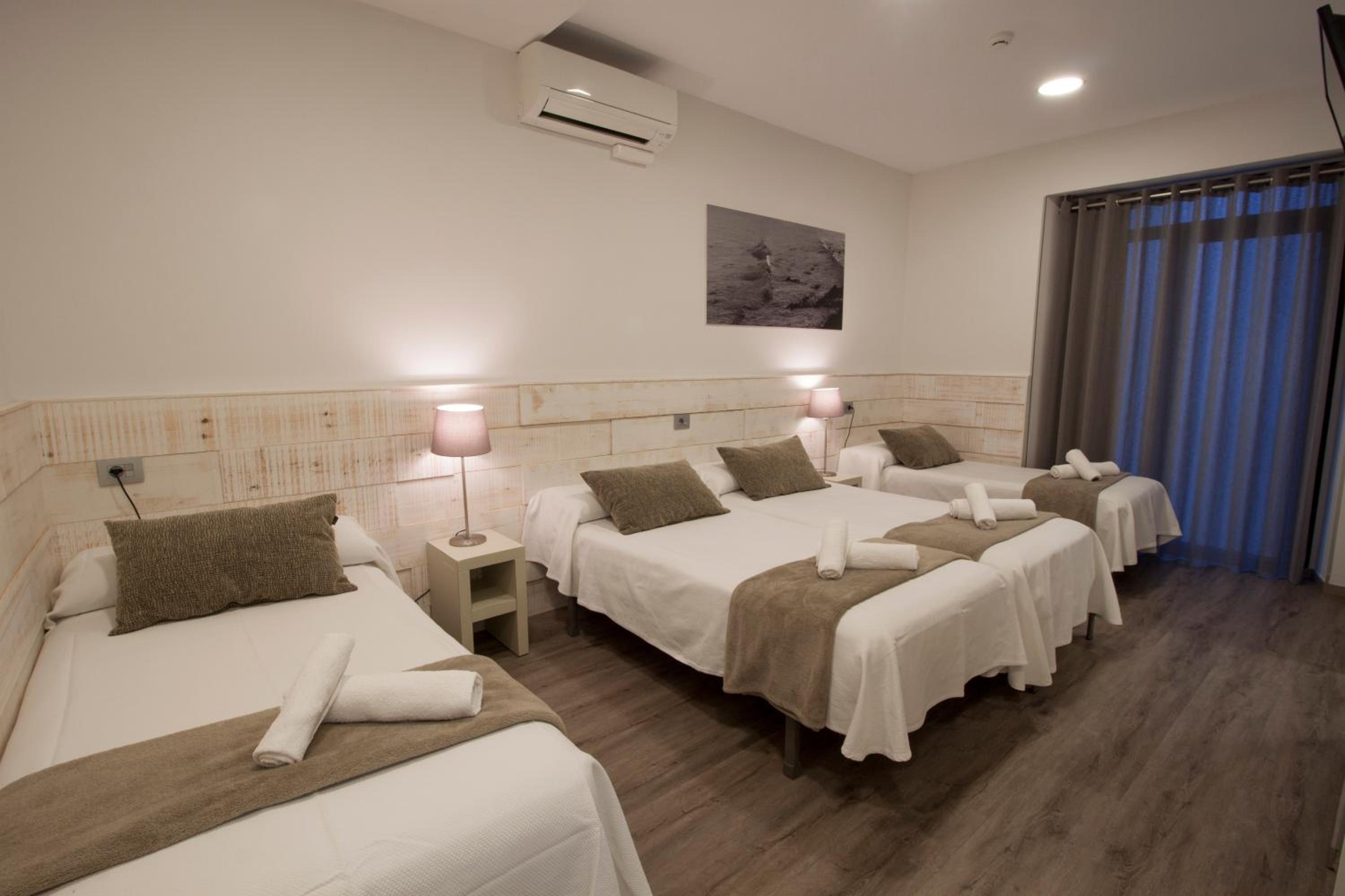 Habitación Cuádruple con Balcón