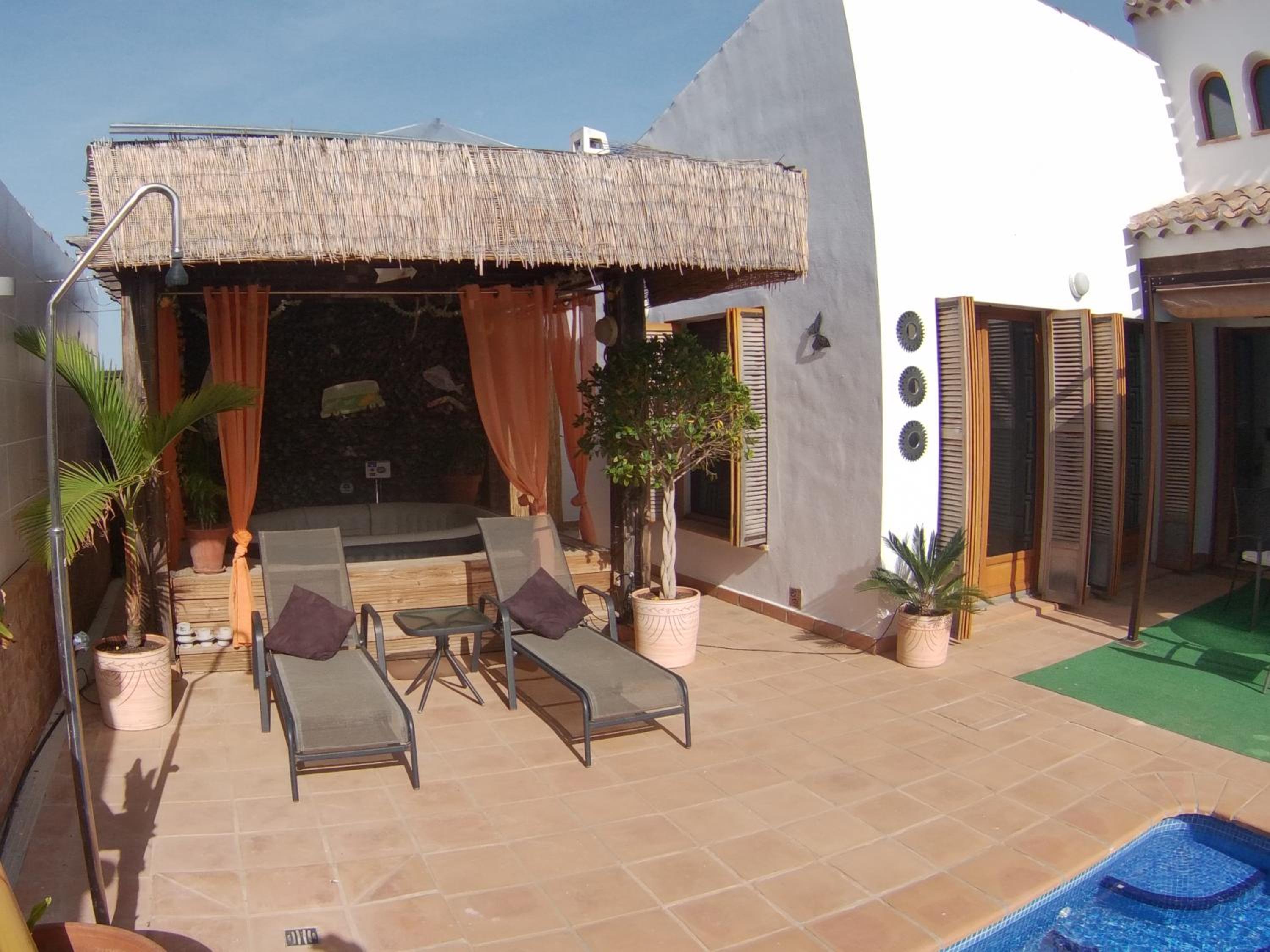 Three-Bedroom Villa photo 2