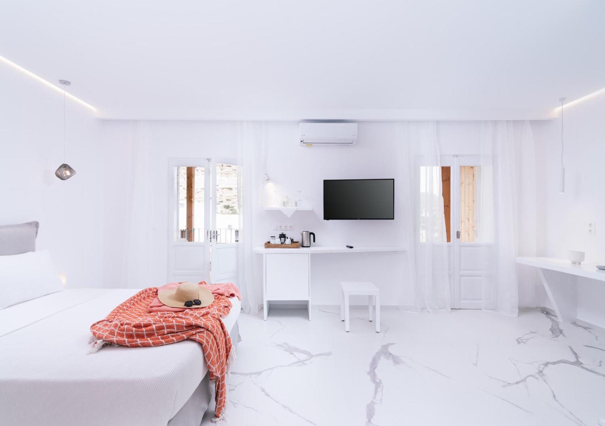 Suite with Terrace - Photo 16