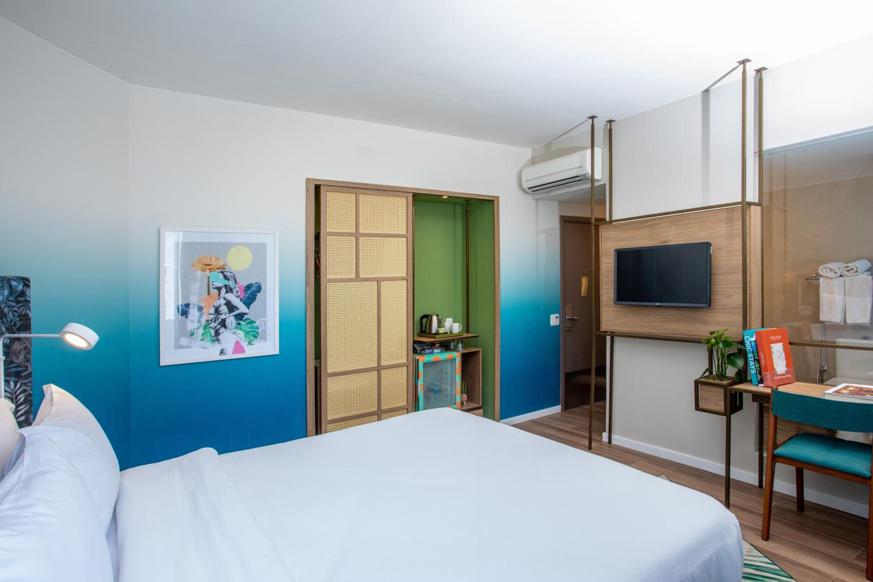 Executivo Casal - Varanda e Vista Lateral Mar