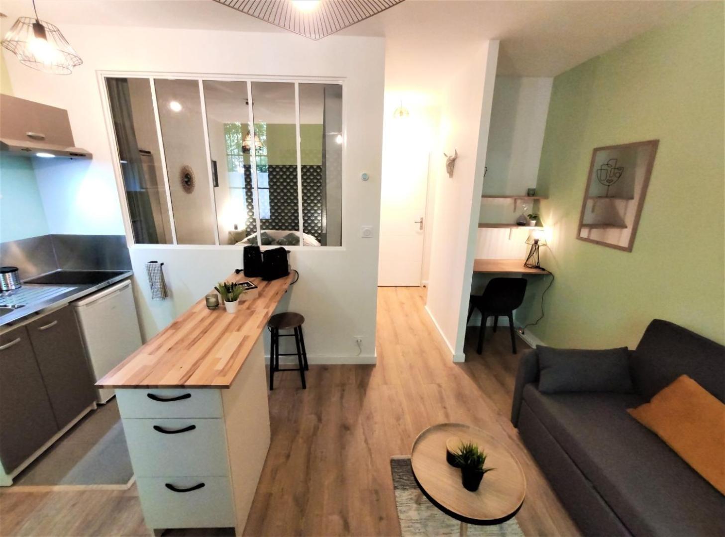 One-Bedroom Apartment - Photo 1