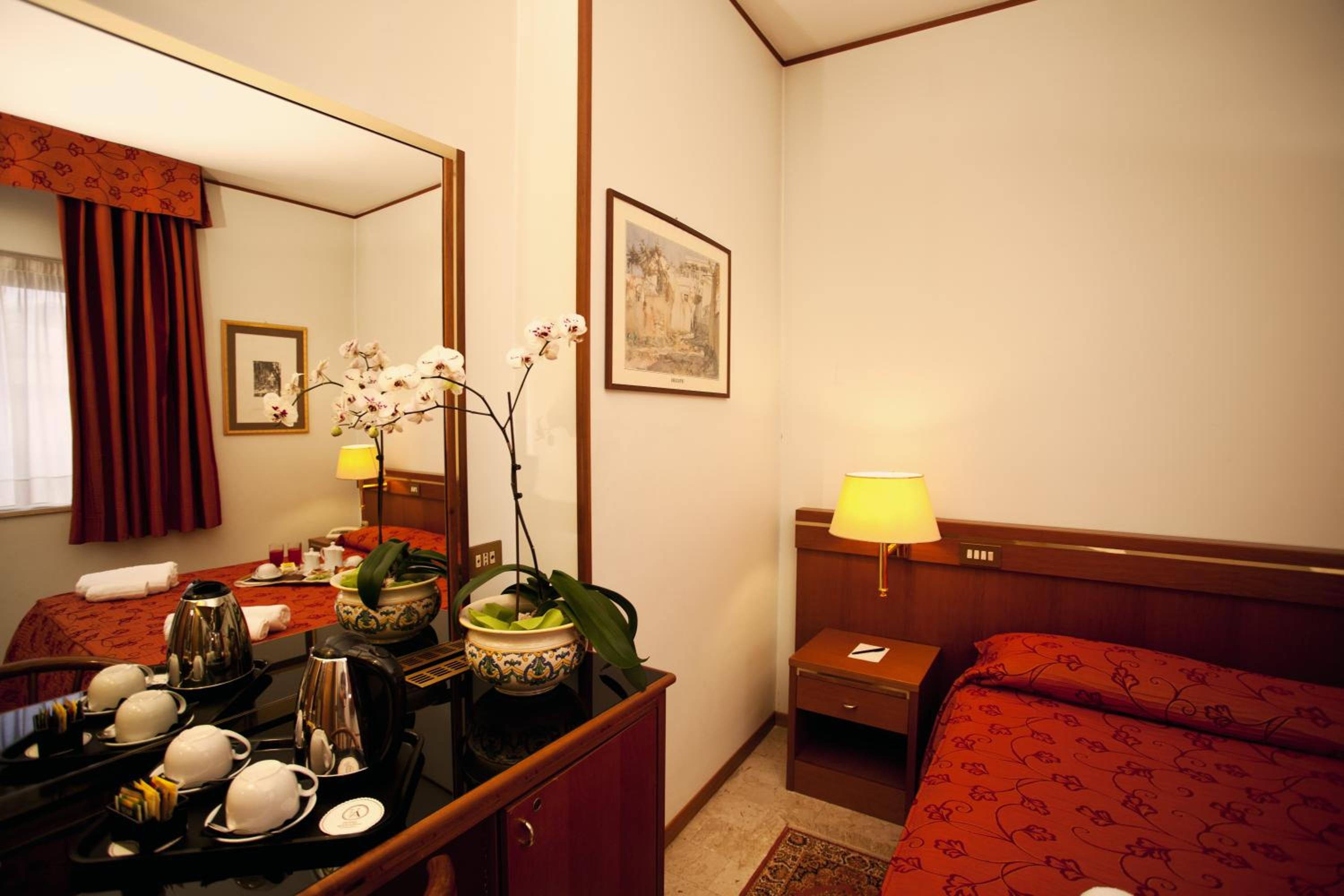 Double Room - Photo 3