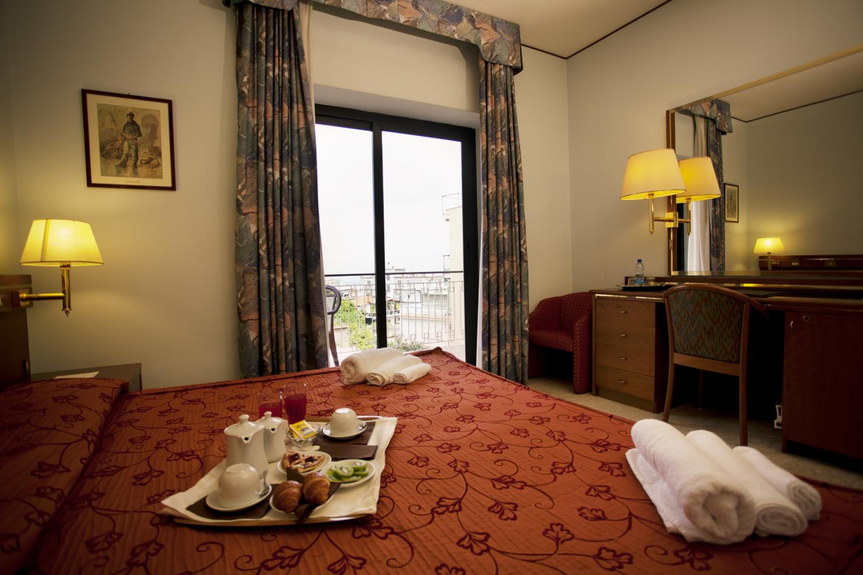 Double Room - Photo 4