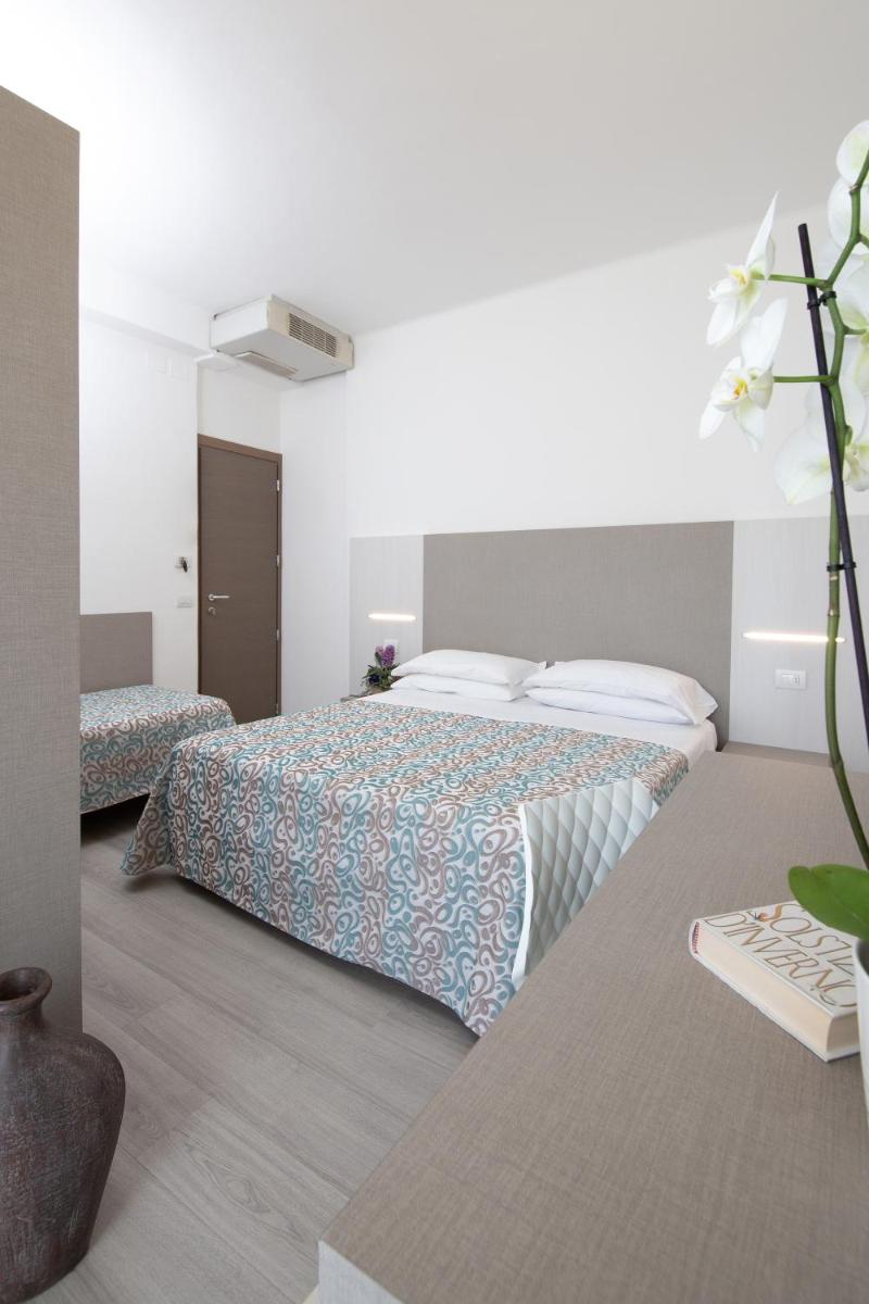Triple Room with Balcony photo 2