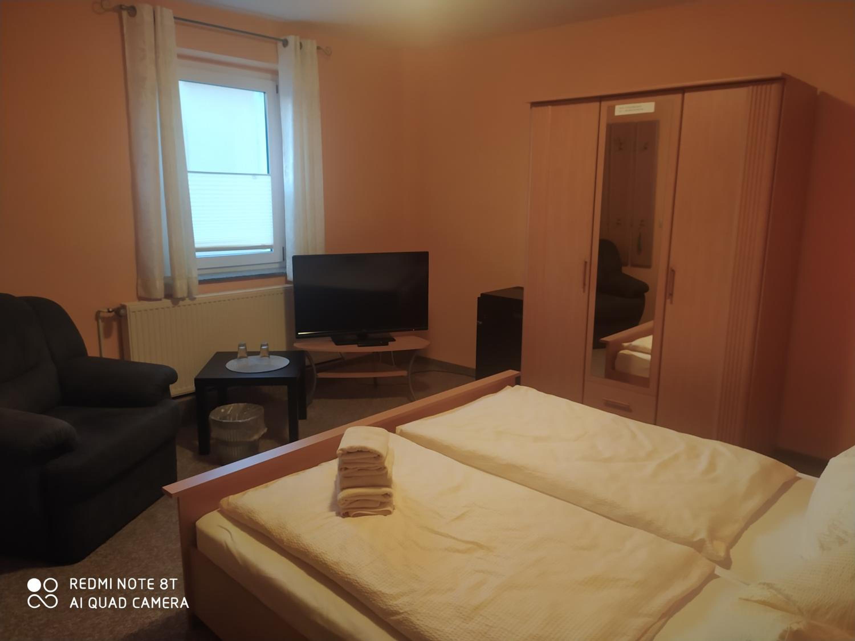 Double Room - Photo 2