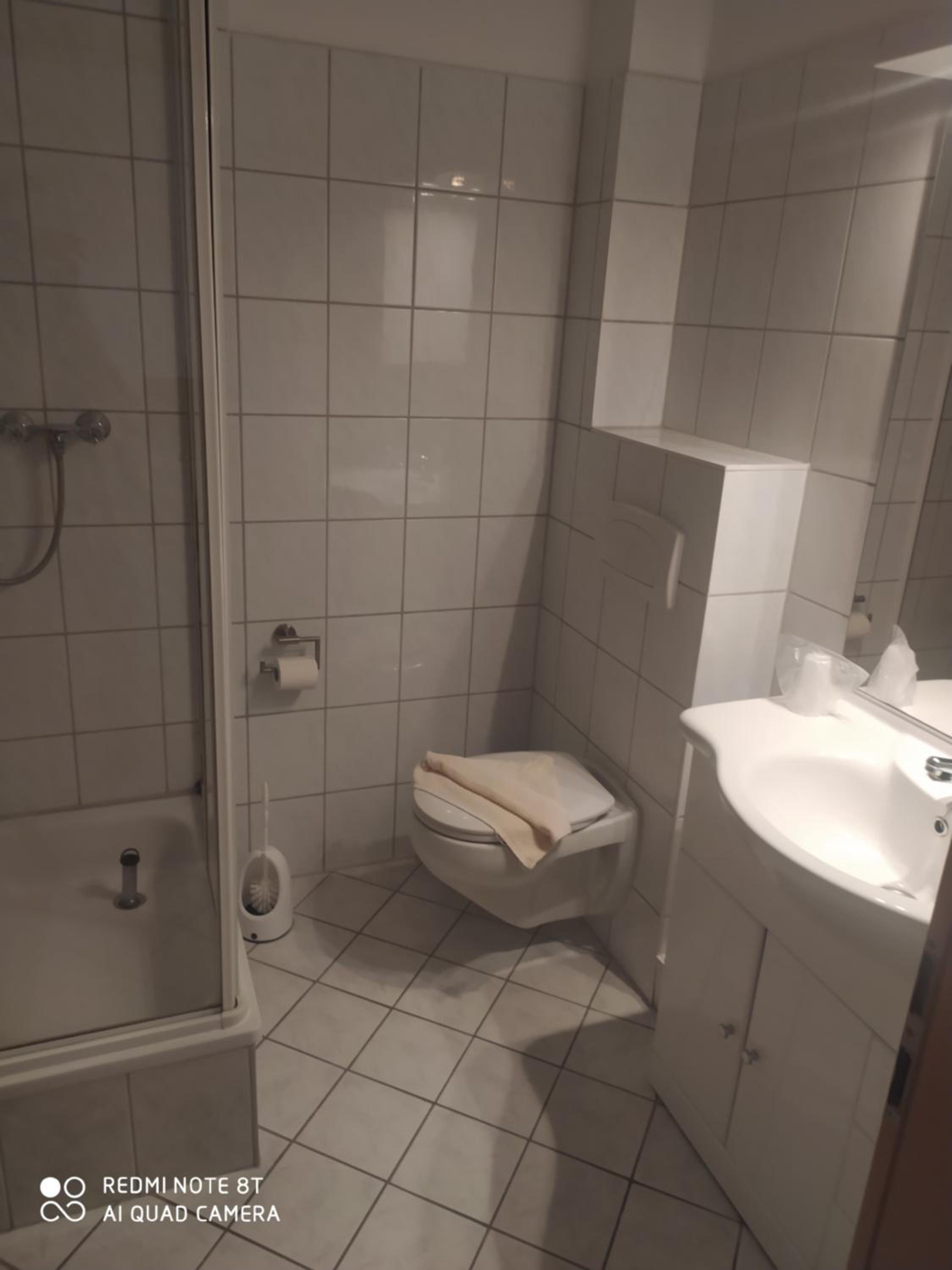 Double Room - Photo 6