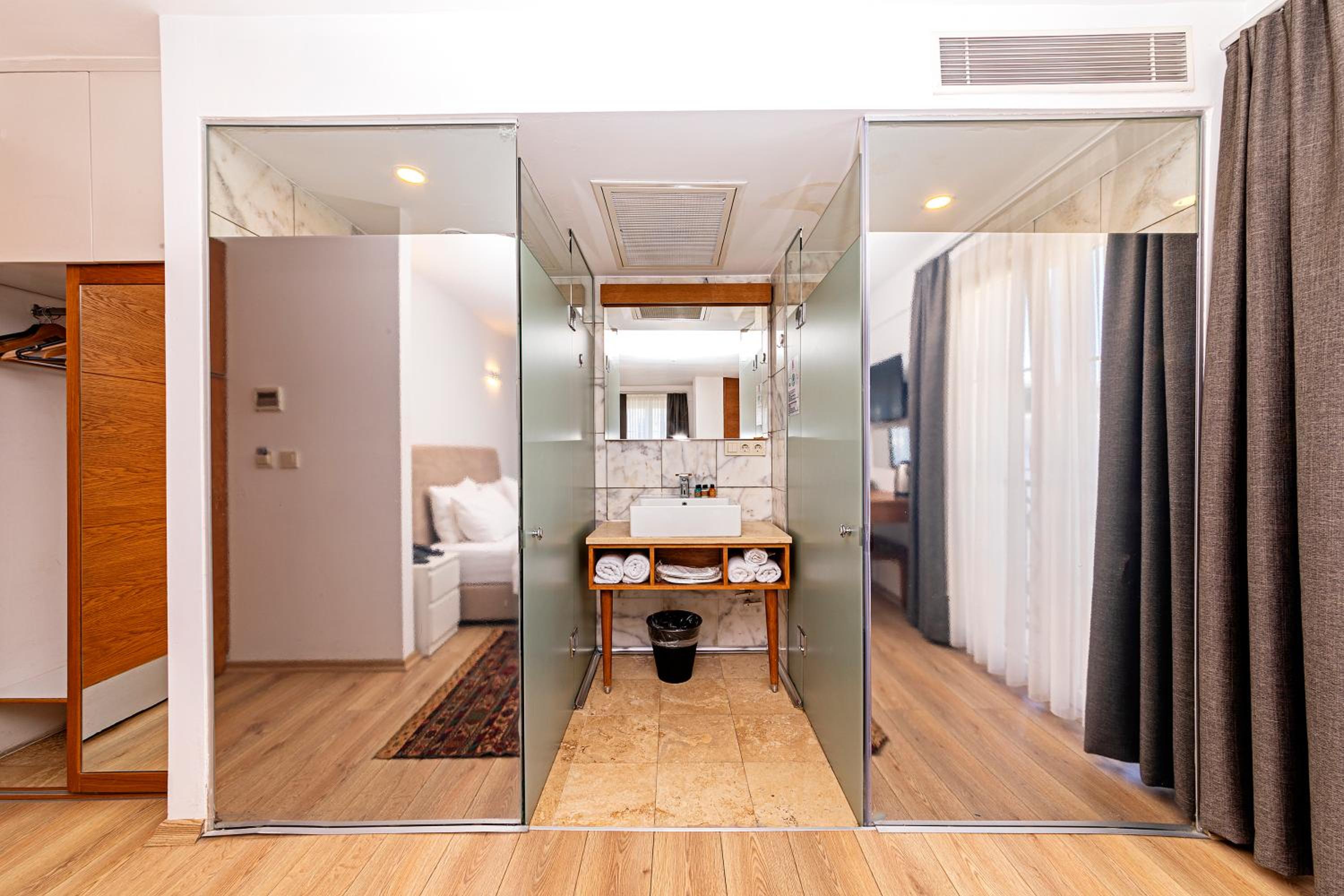 Triple Room photo 2