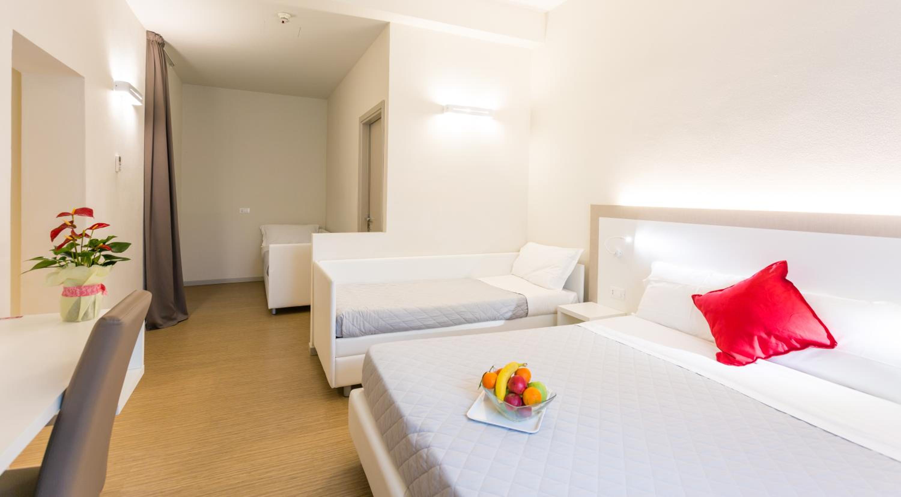 Junior Suite with Balcony - Photo 1