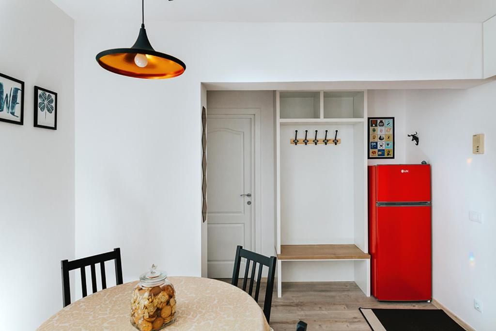 Two-Bedroom Apartment - Photo 4