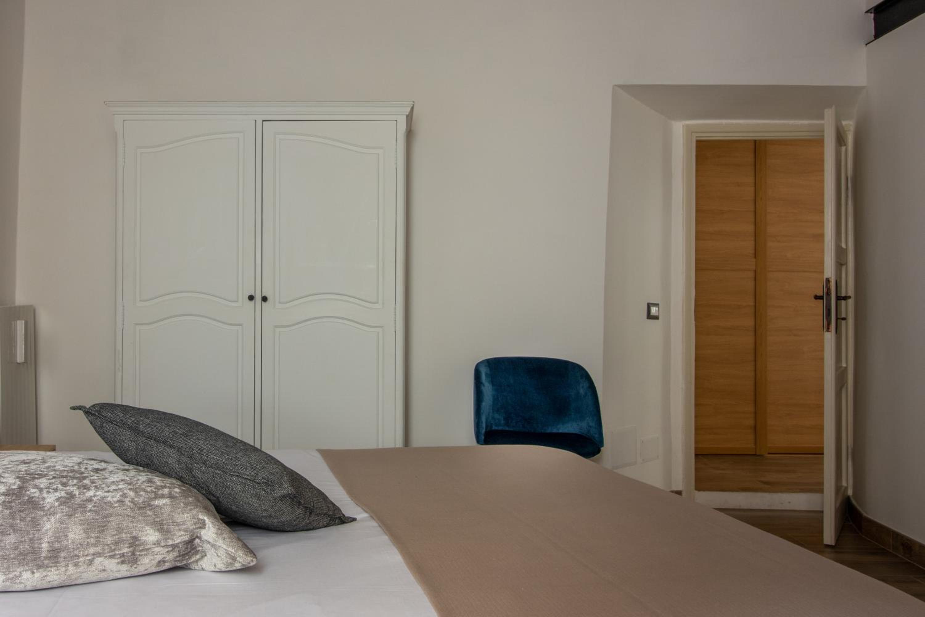 Two-Bedroom Apartment - Photo 20