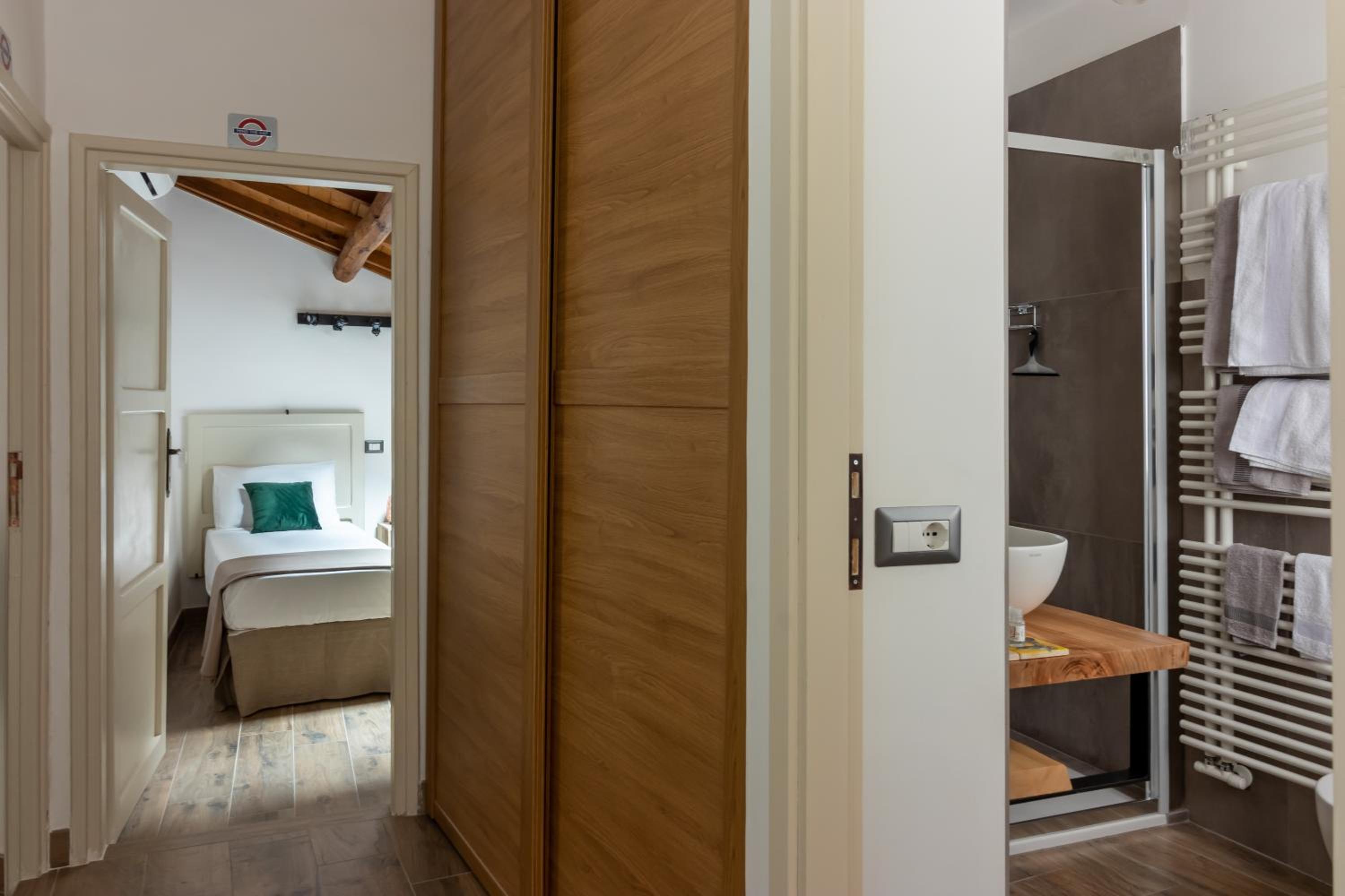 Two-Bedroom Apartment - Photo 32