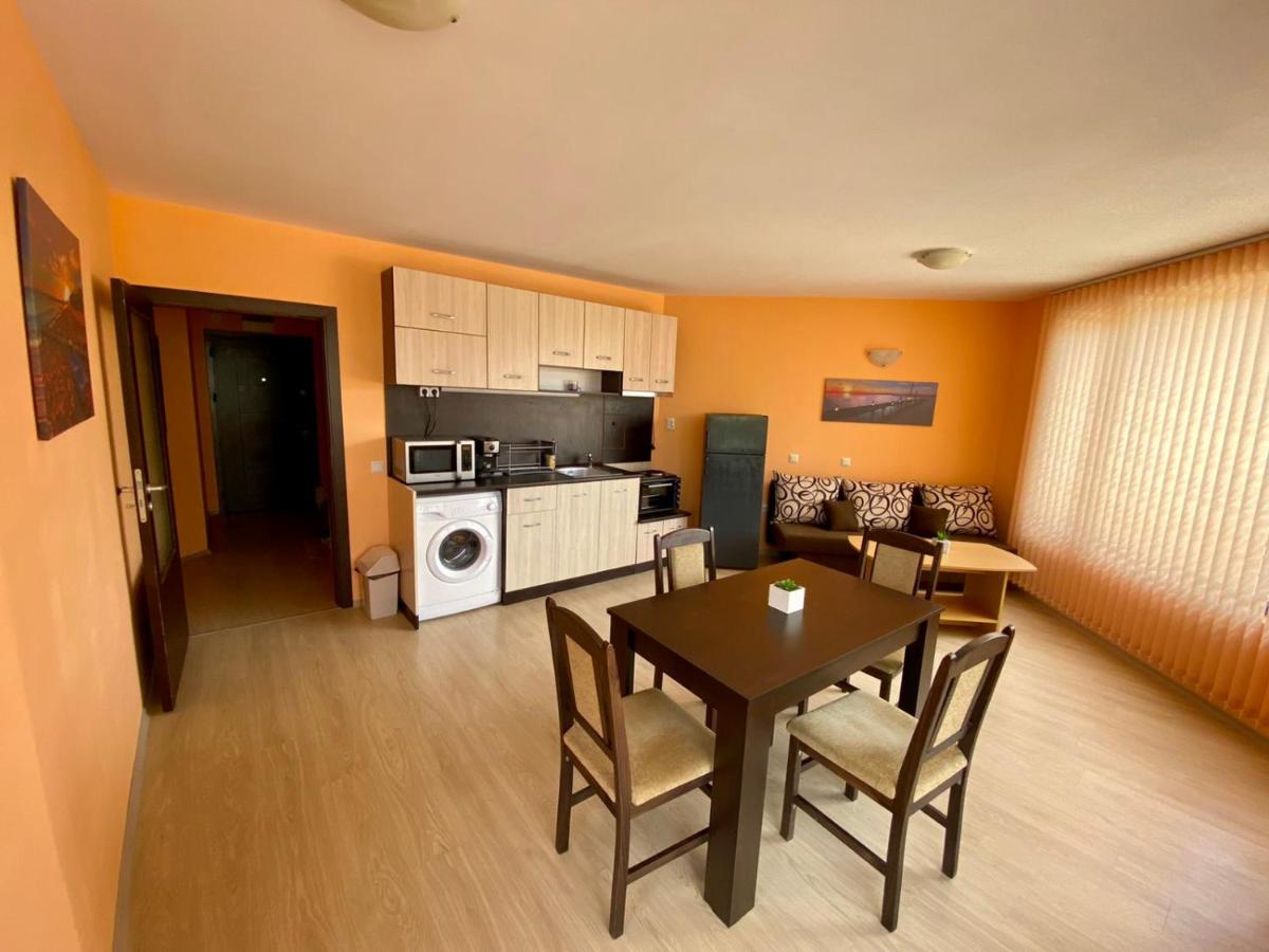 Apartment with Terrace photo 2