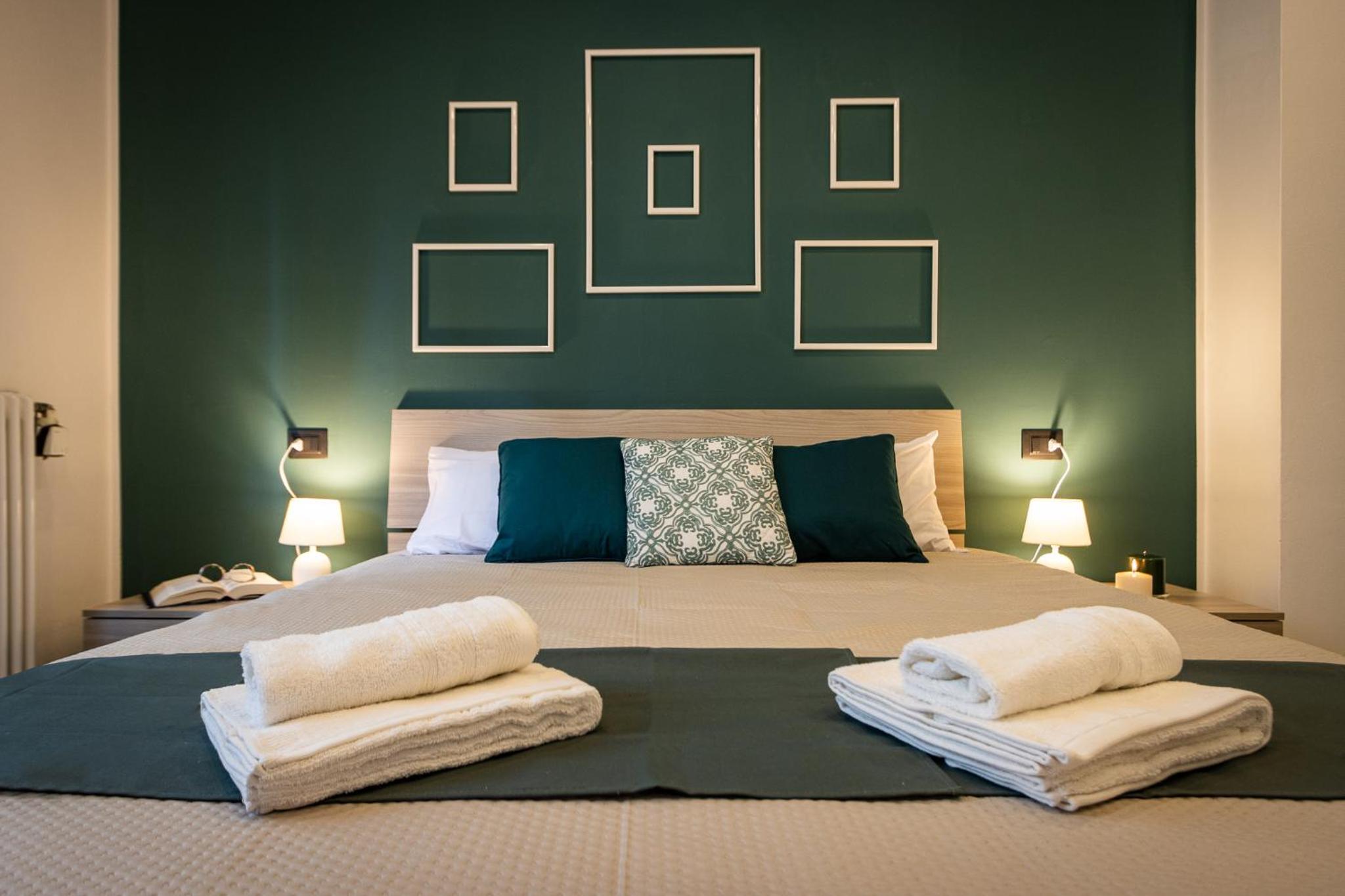 One-Bedroom Apartment - Photo 1