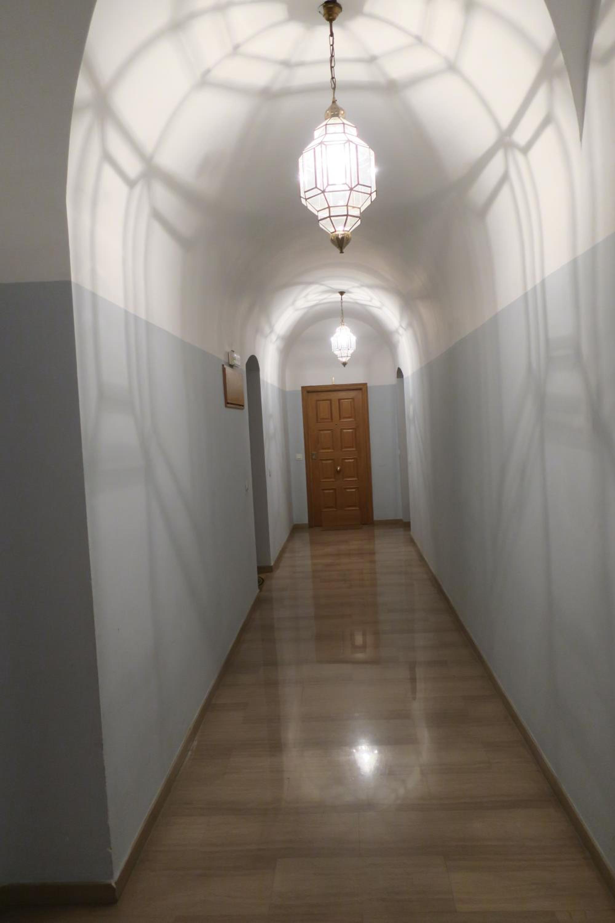 One-Bedroom Apartment - Photo 3