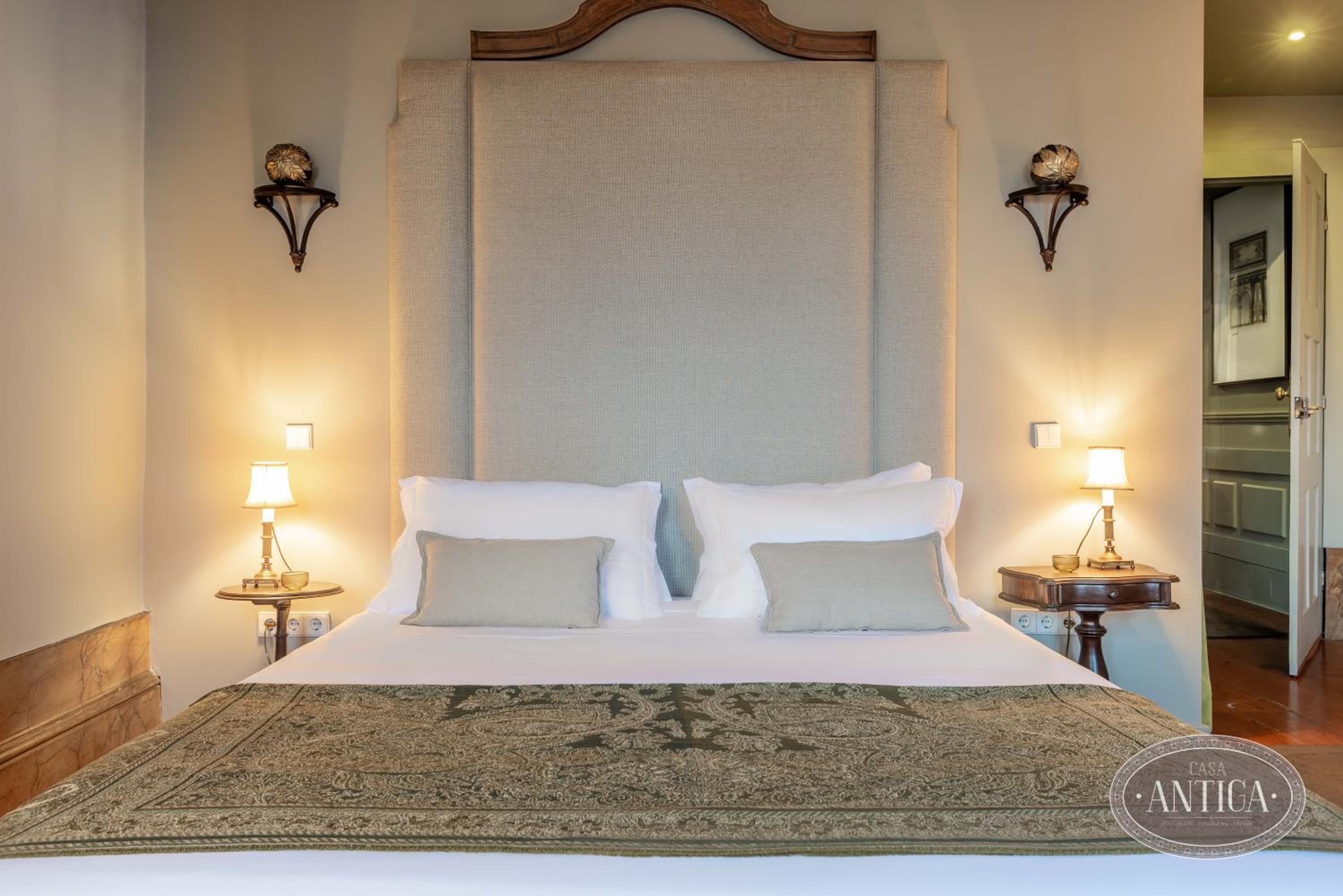 Double Room with Balcony - Photo 7