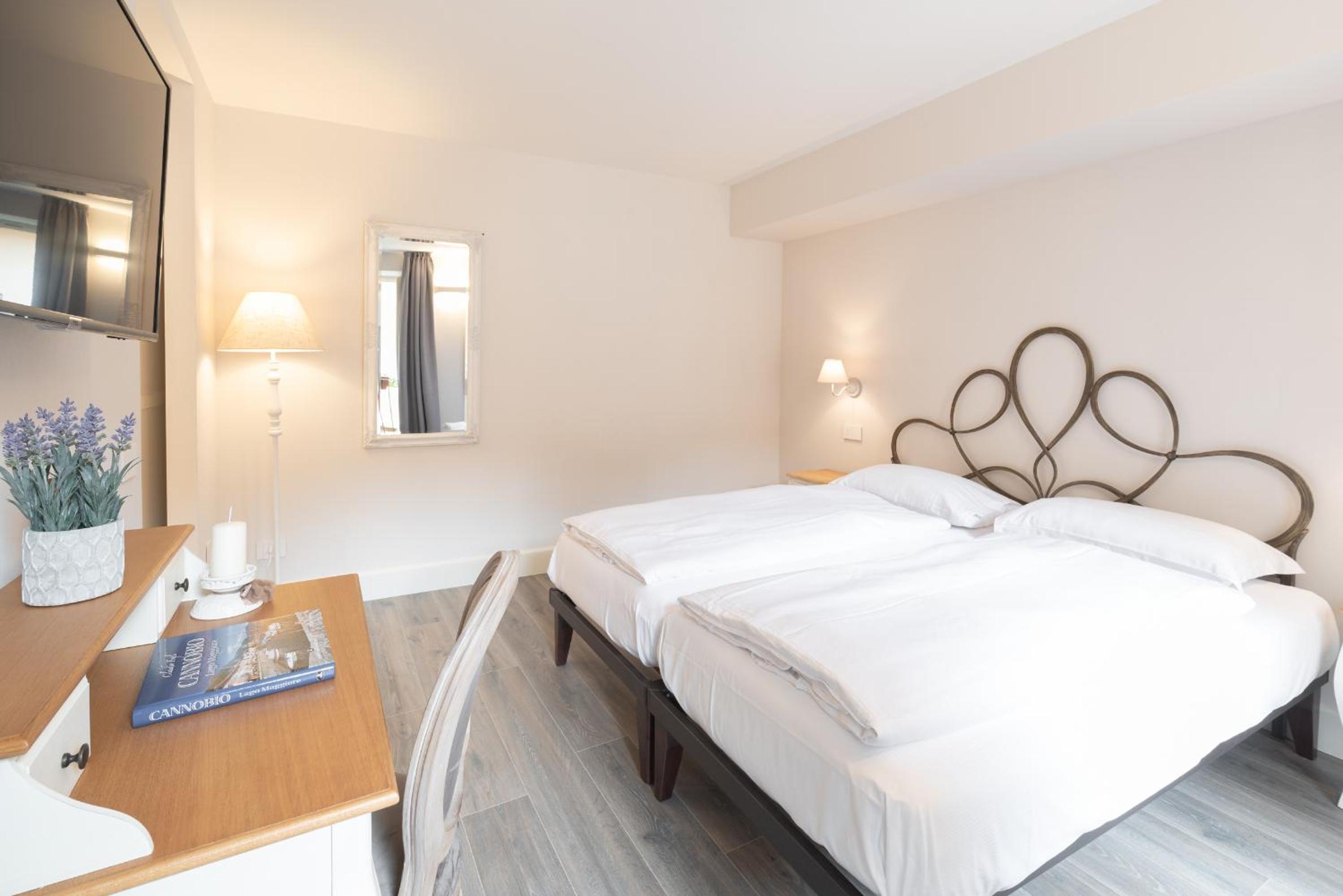 Standard Double or Twin Room photo 3