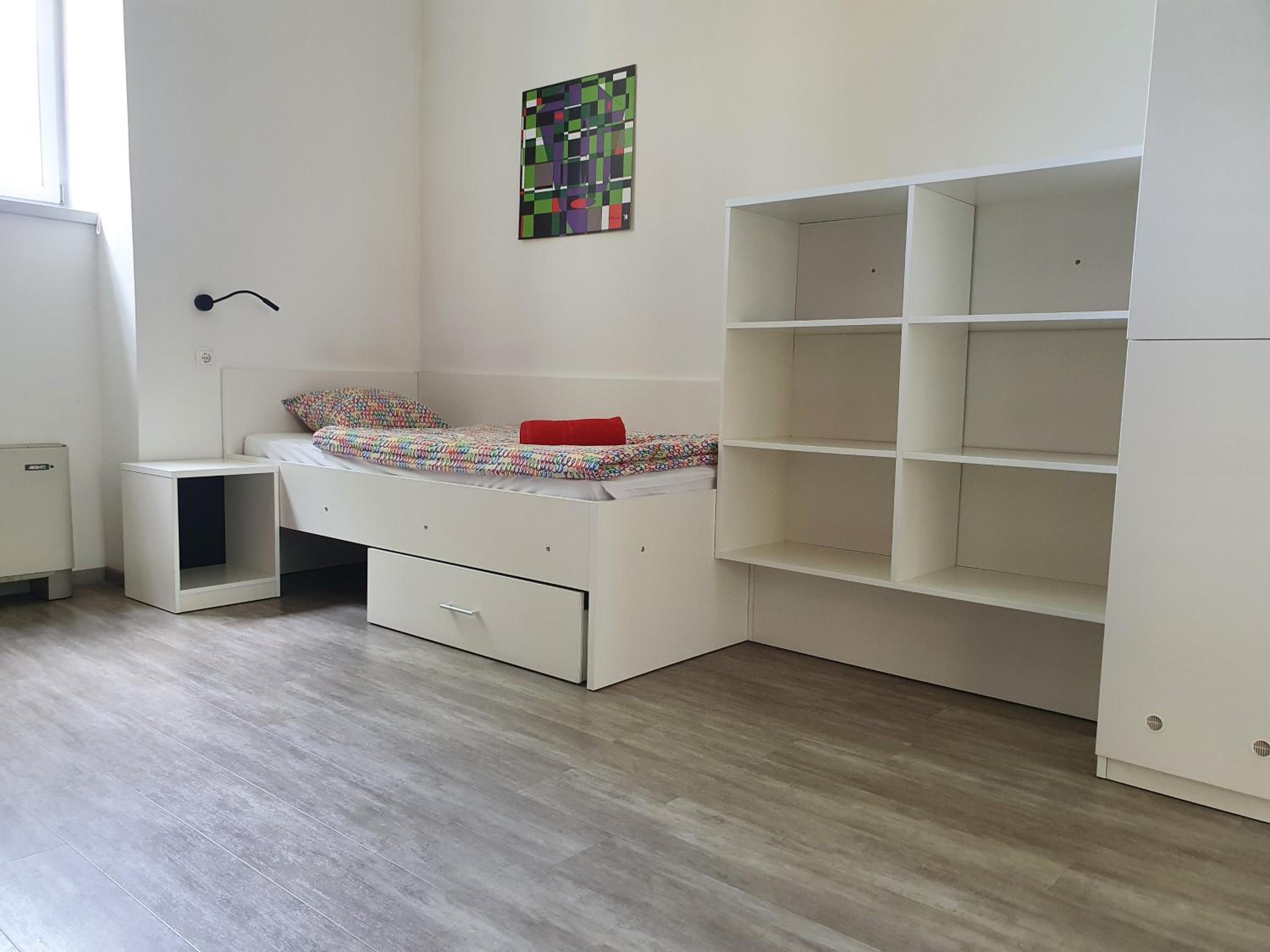 Single Room - Disability Access photo 1