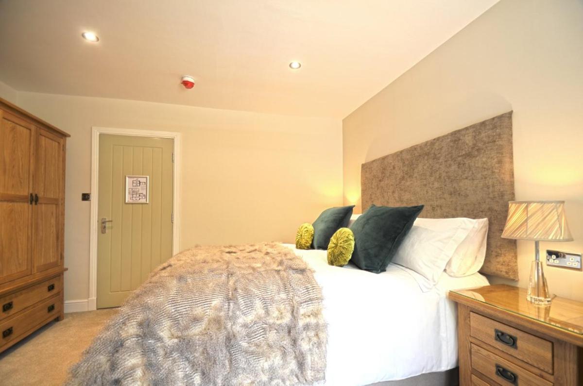 Standard King Room - Photo 2