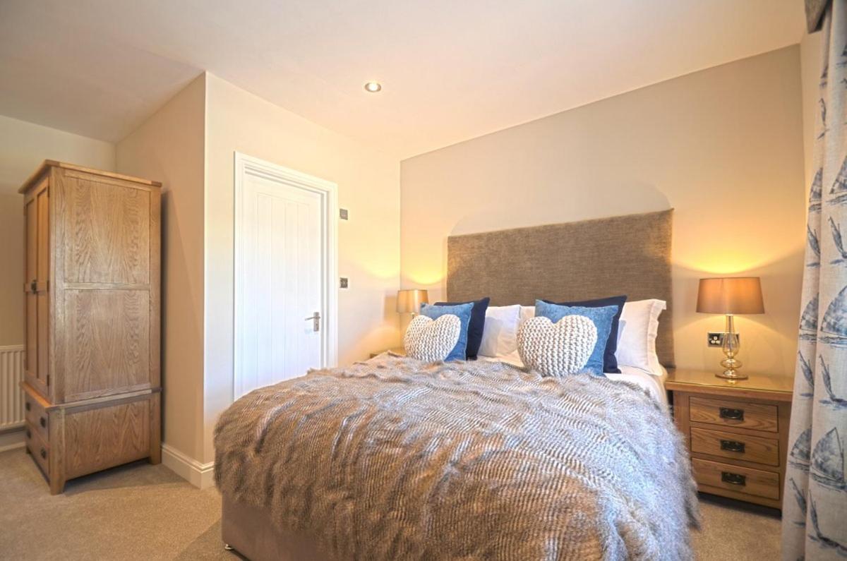 Standard King Room photo 3