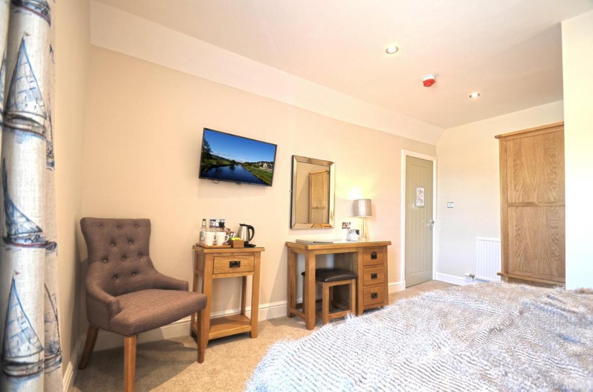 Standard King Room photo 2
