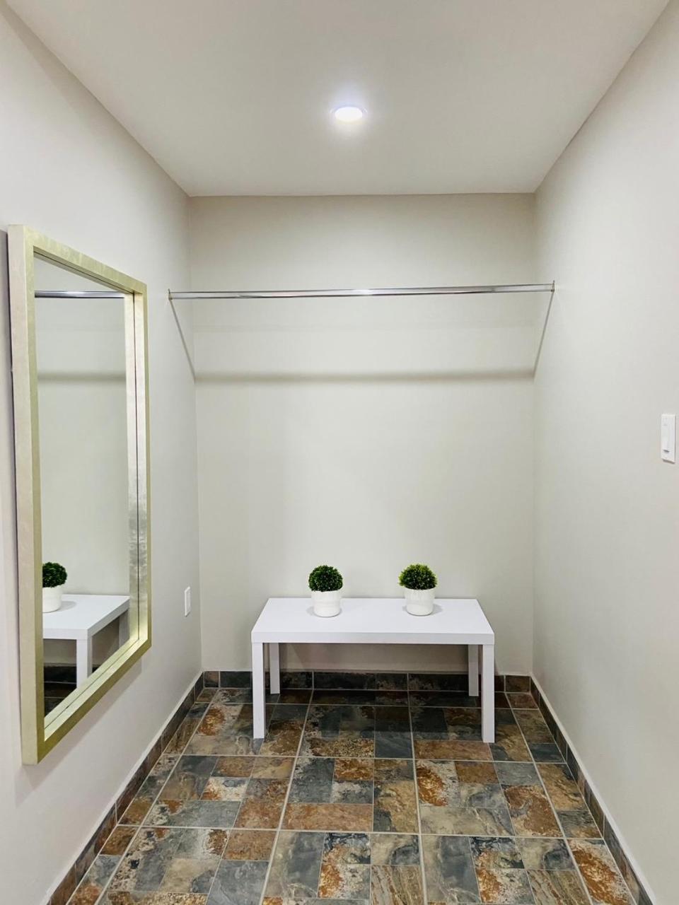 Deluxe Room - Photo 5