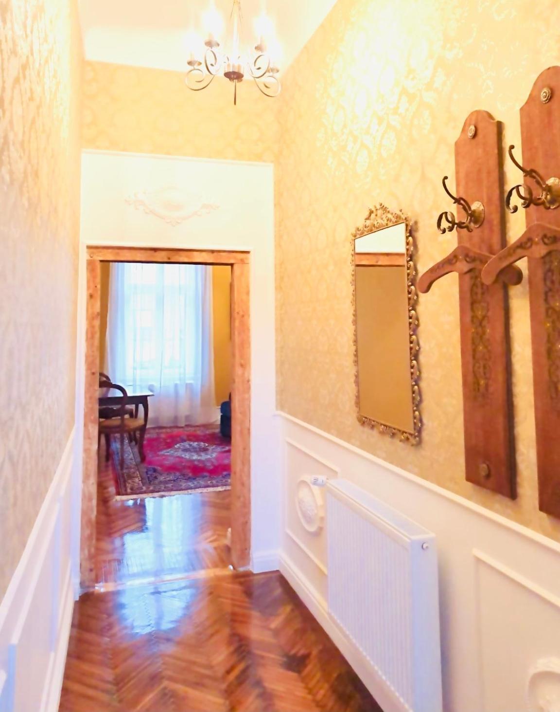 One-Bedroom Apartment - Photo 20