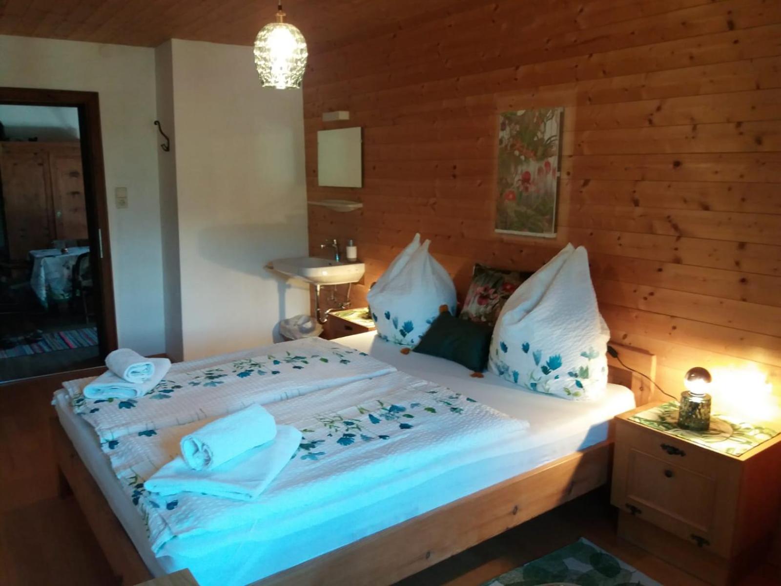 Budget Double Room photo 2