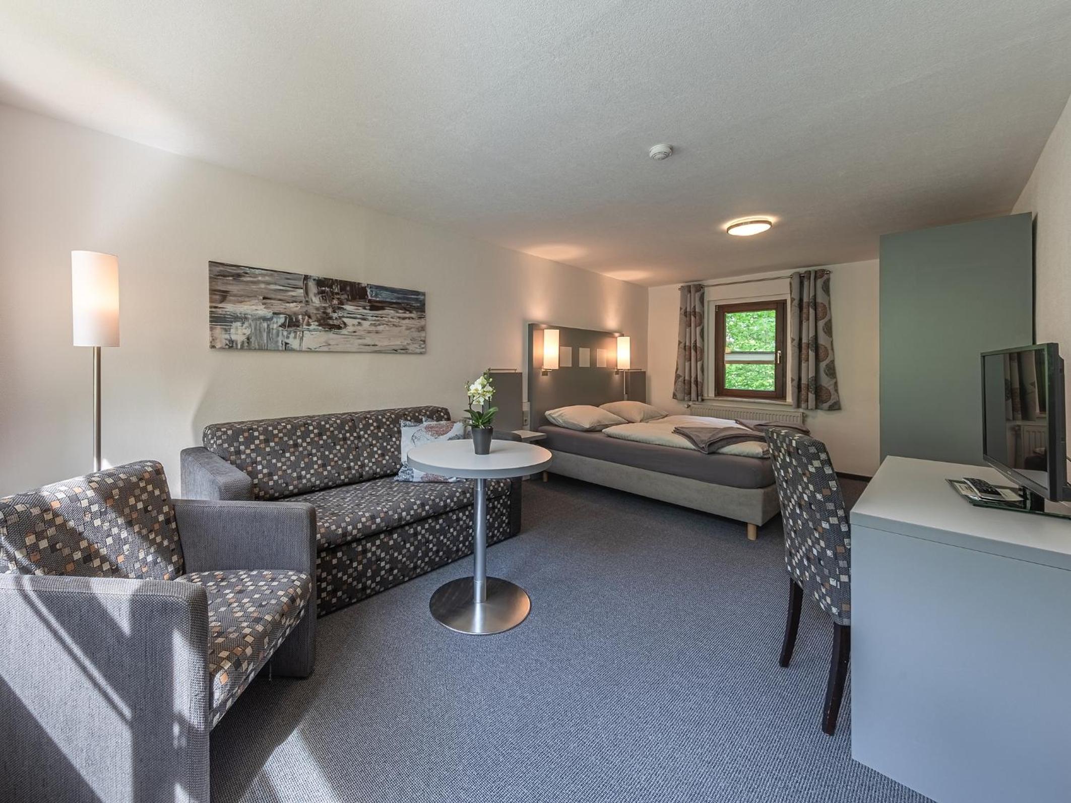 Junior Suite with Garden View - Photo 1