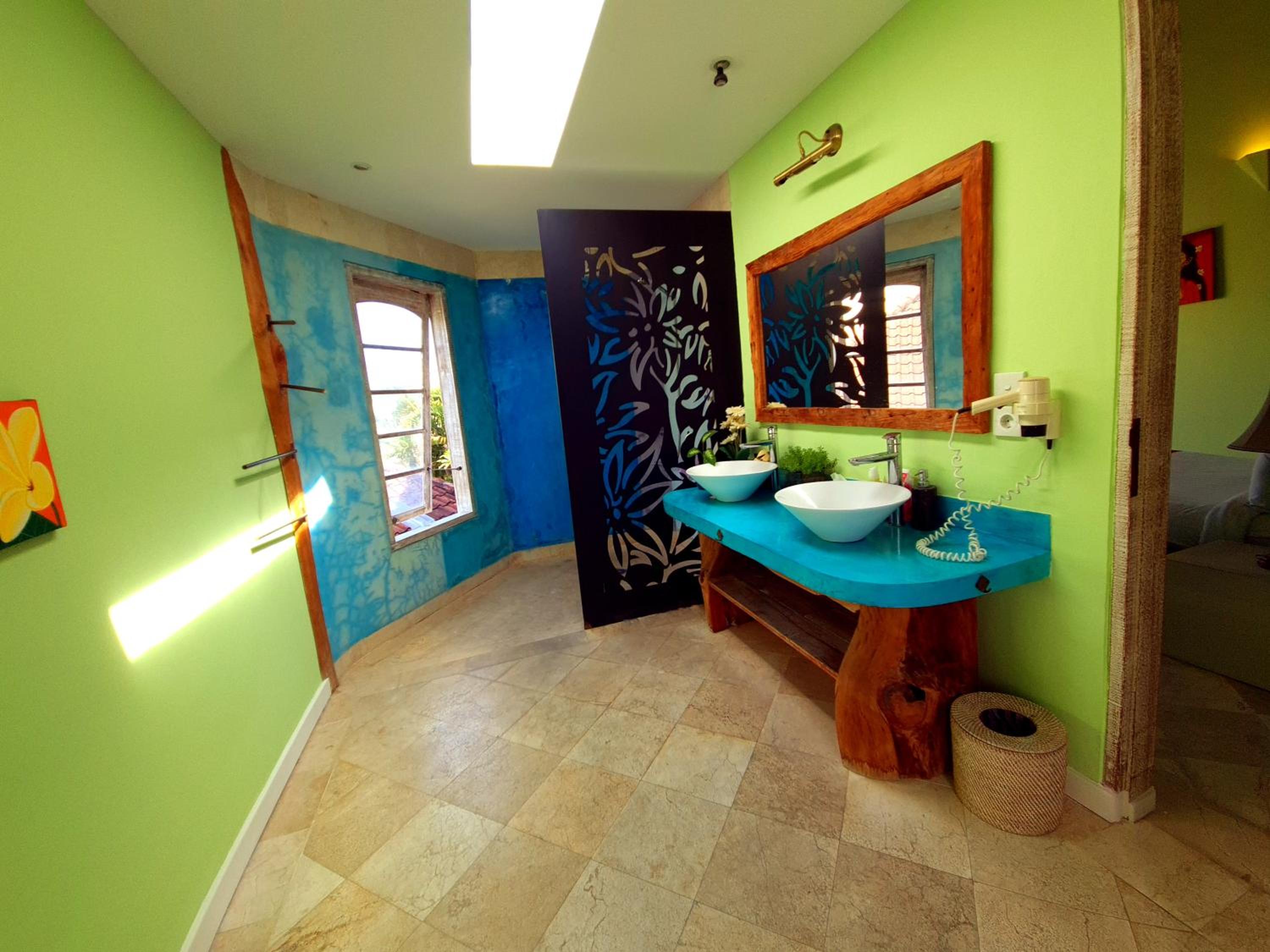 Three-Bedroom Villa - Photo 16