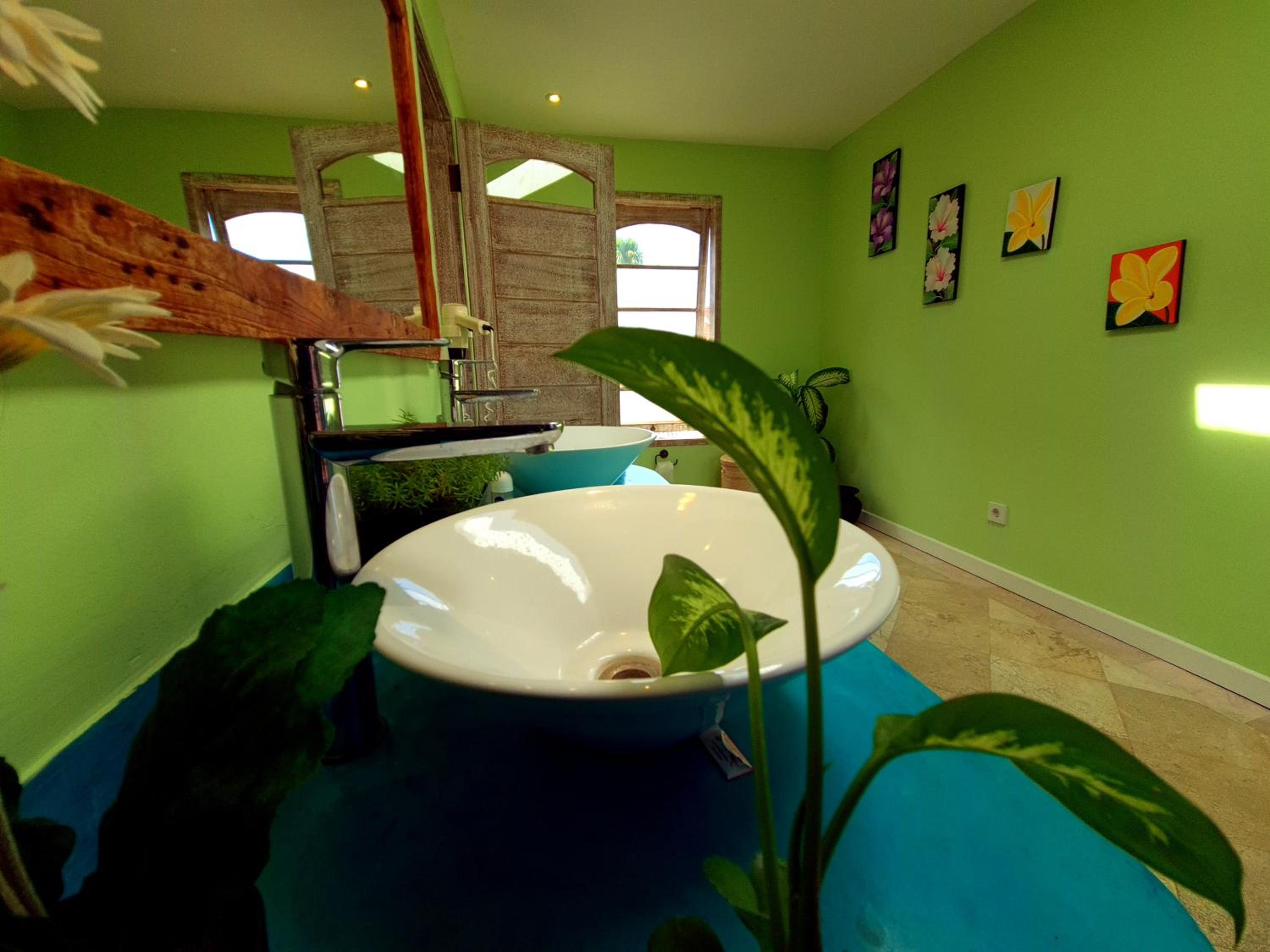 Three-Bedroom Villa - Photo 15
