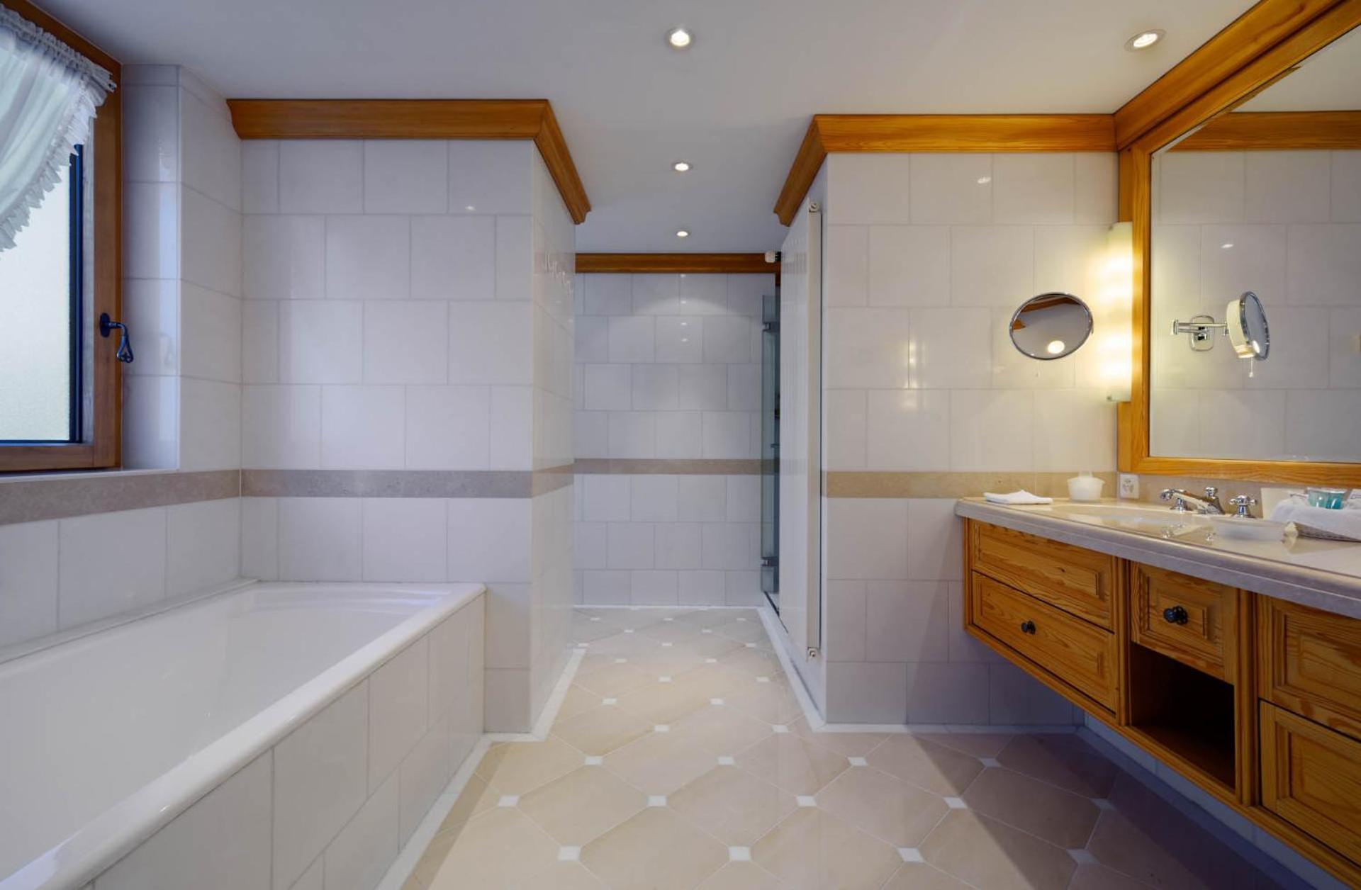Suite with Terrace - Photo 4