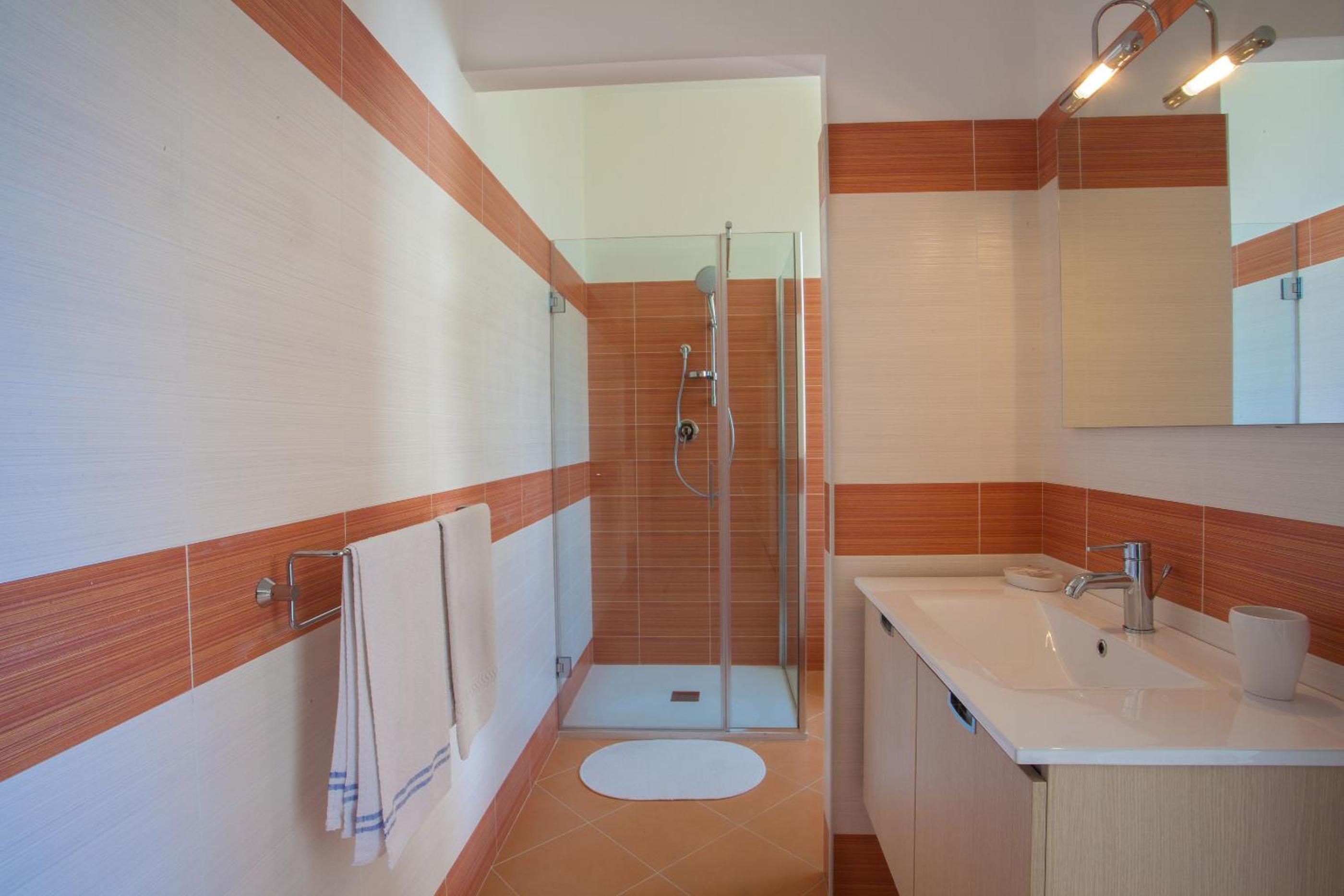 Superior Triple Room - Photo 4
