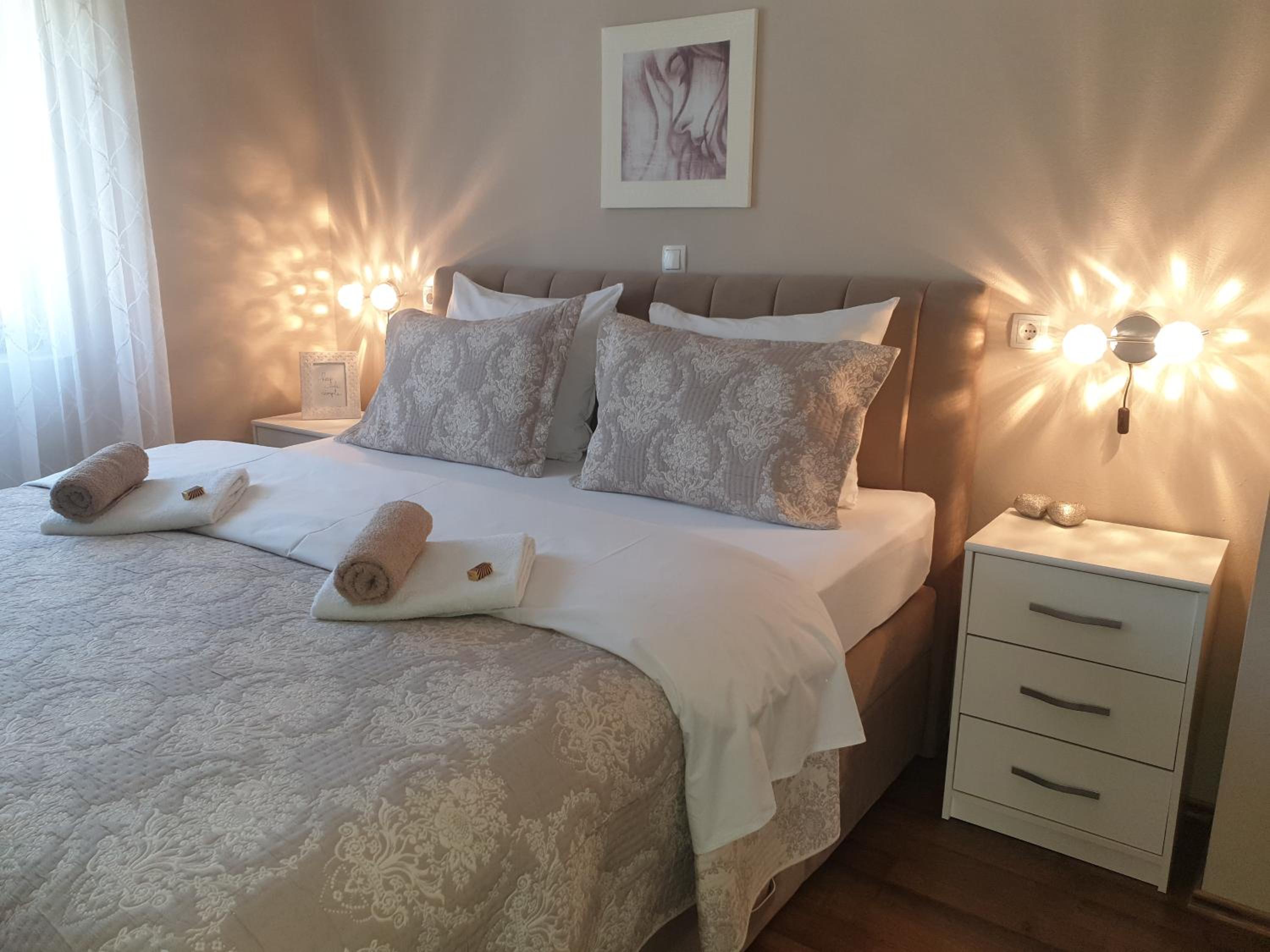 One-Bedroom House - Photo 1
