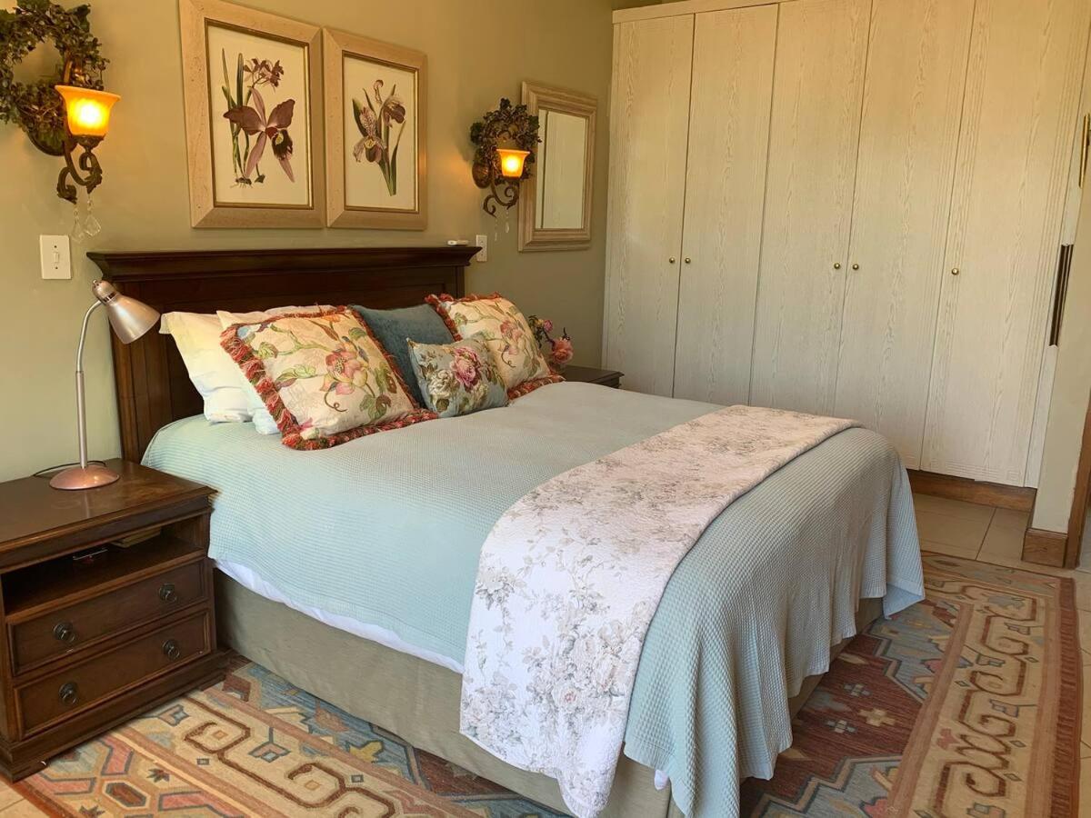Deluxe Double Room - Photo 10