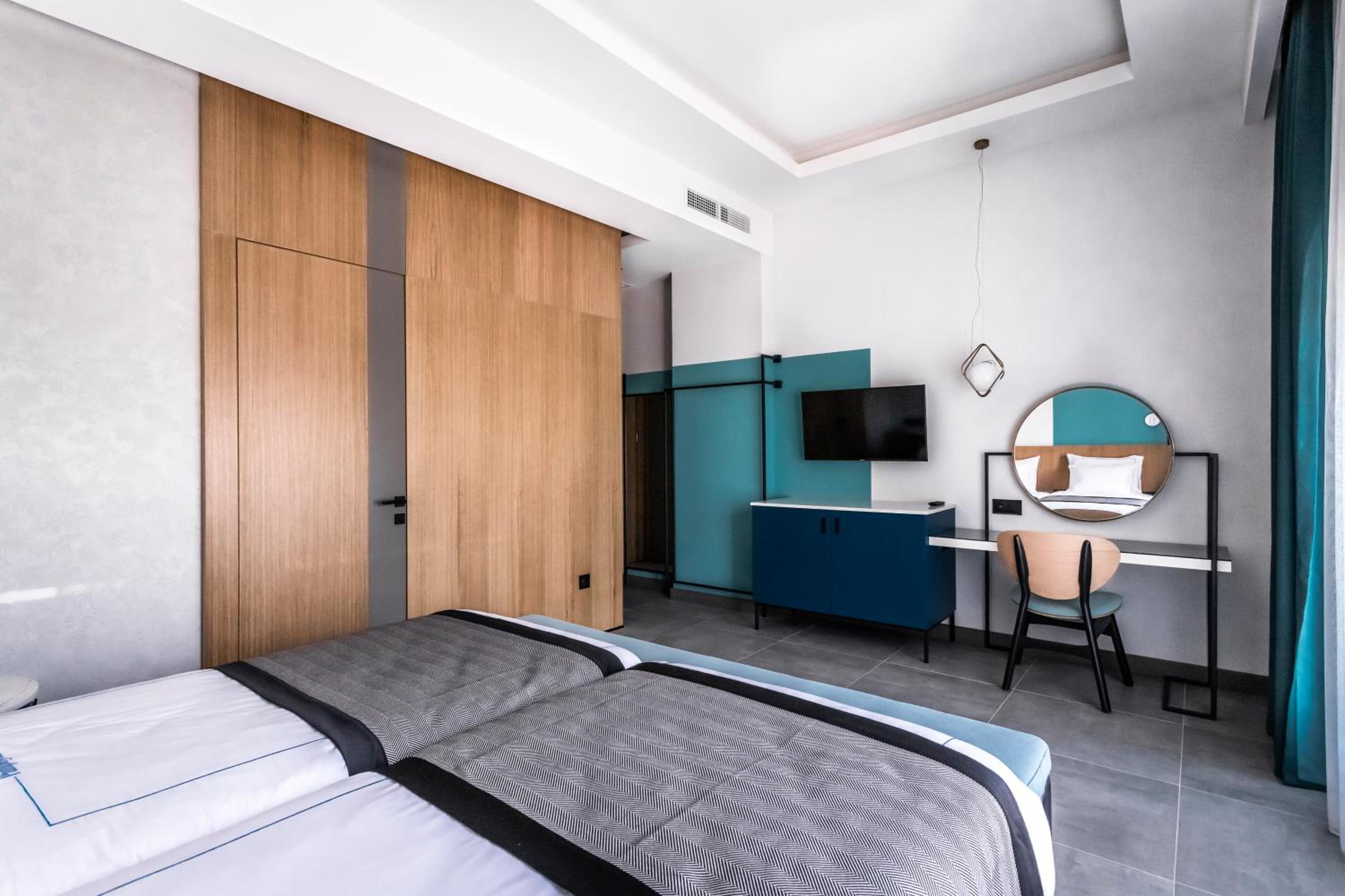 Deluxe Double Room - Photo 1