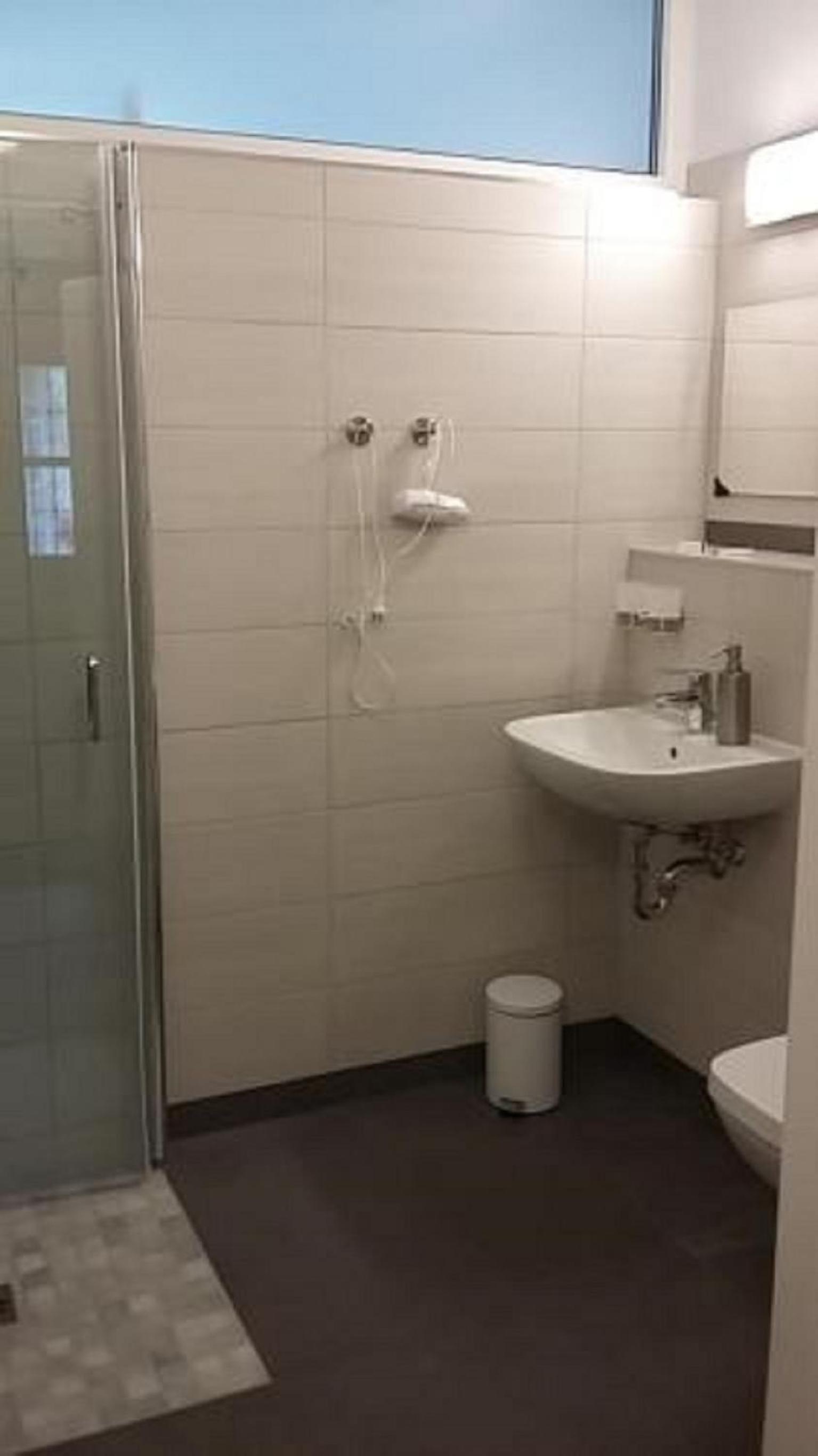Double Room - Disability Access photo 3