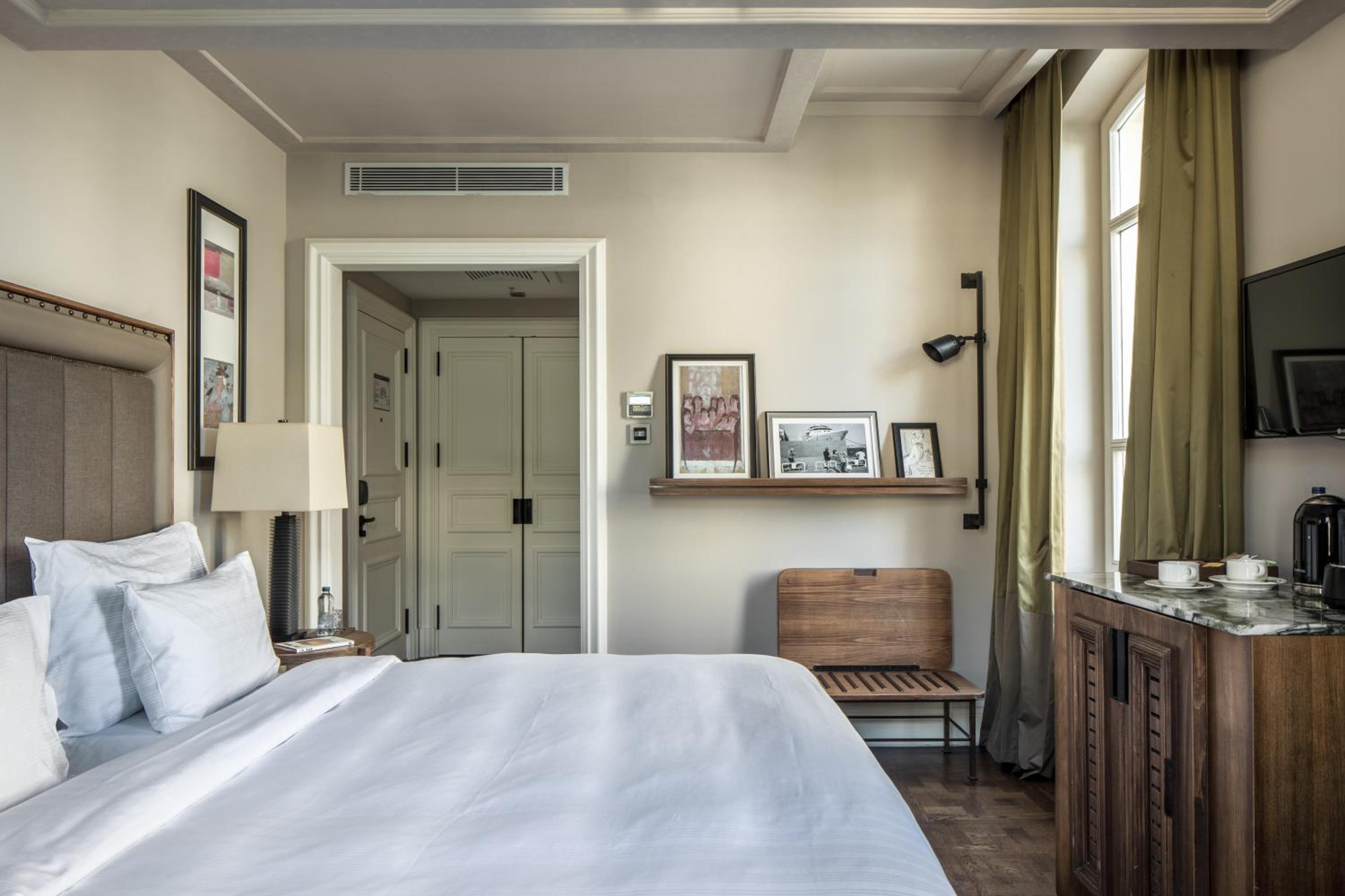 Superior King Room with One King Bed (Non Smoking) photo 1