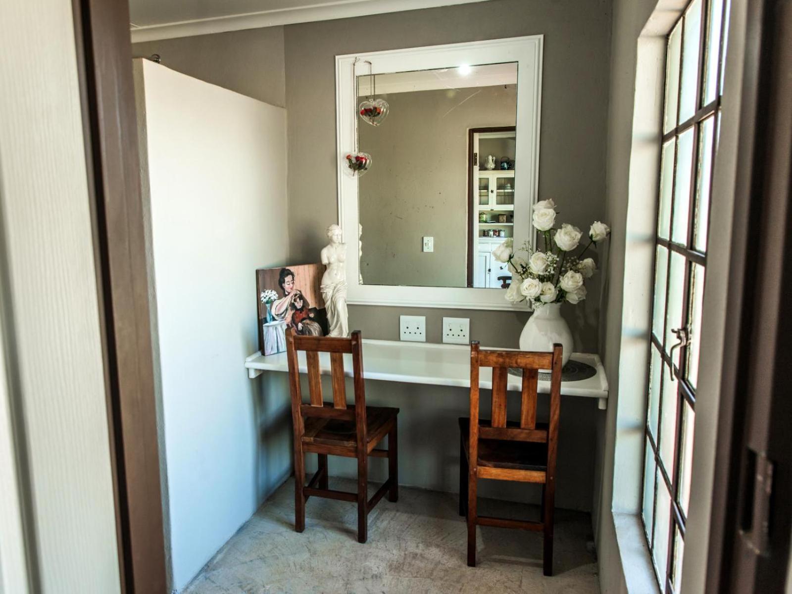 Honeymoon Suite - Photo 2