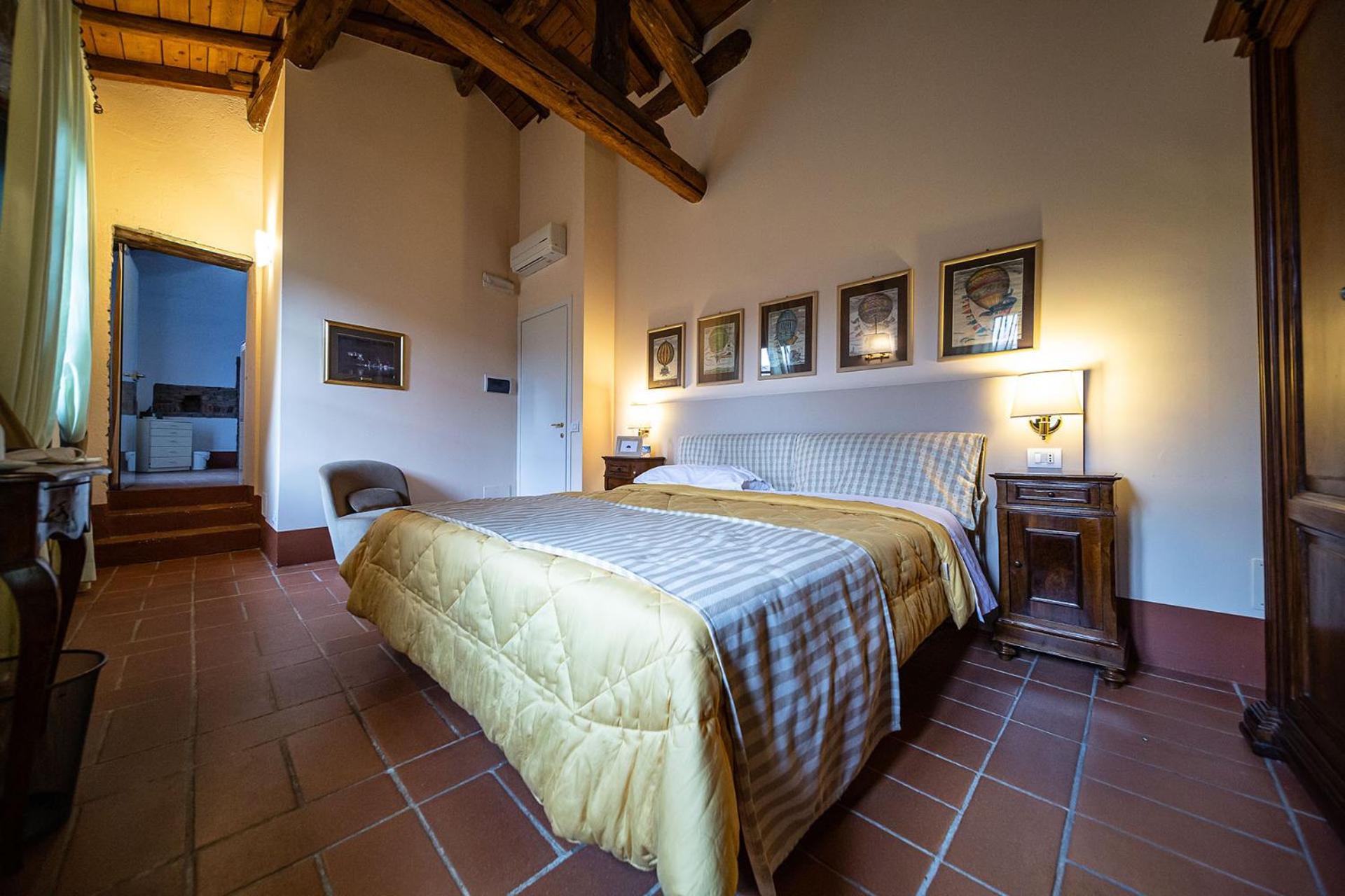 Double or Twin Room with Private Bathroom photo 2