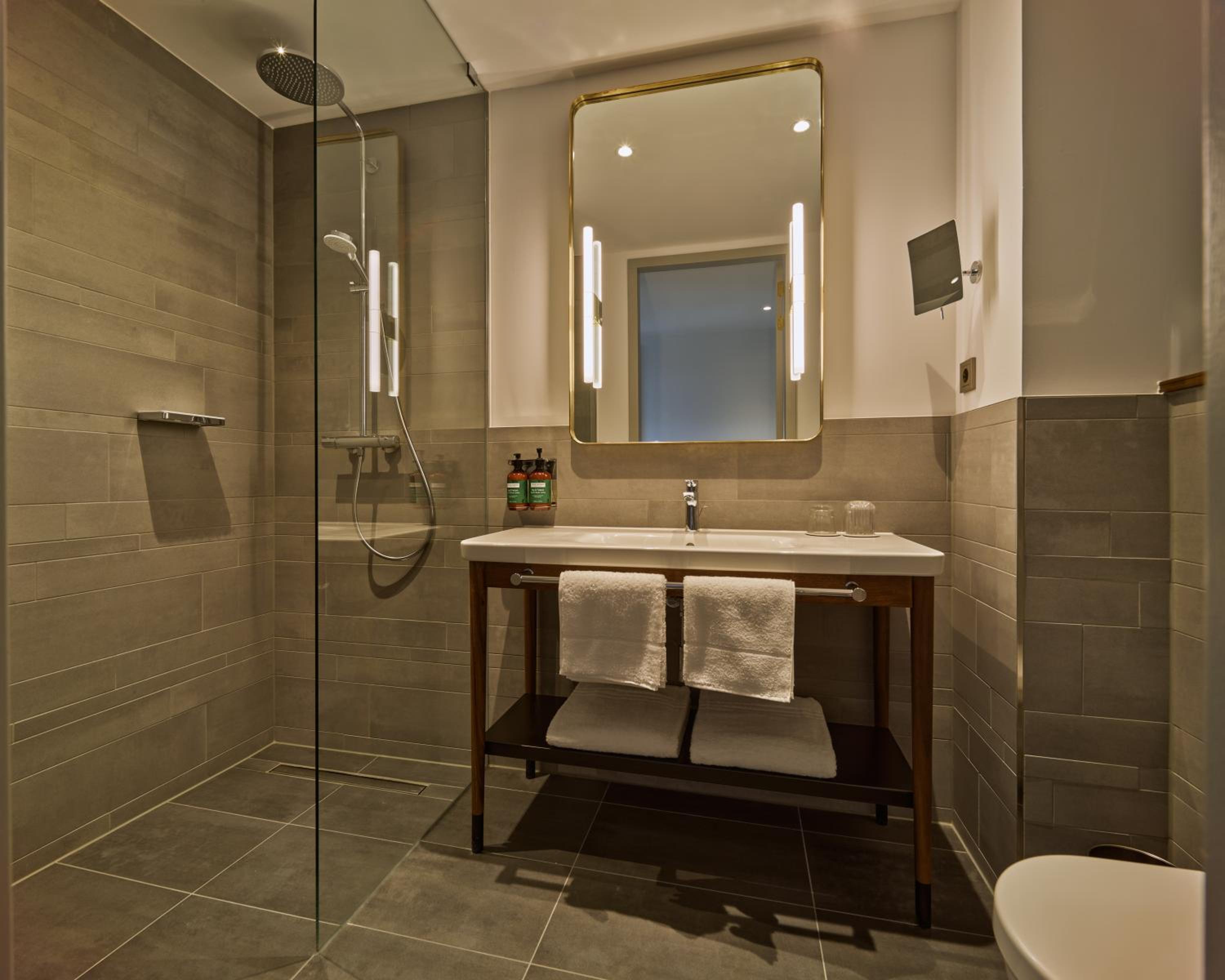 Standard Room - Photo 4