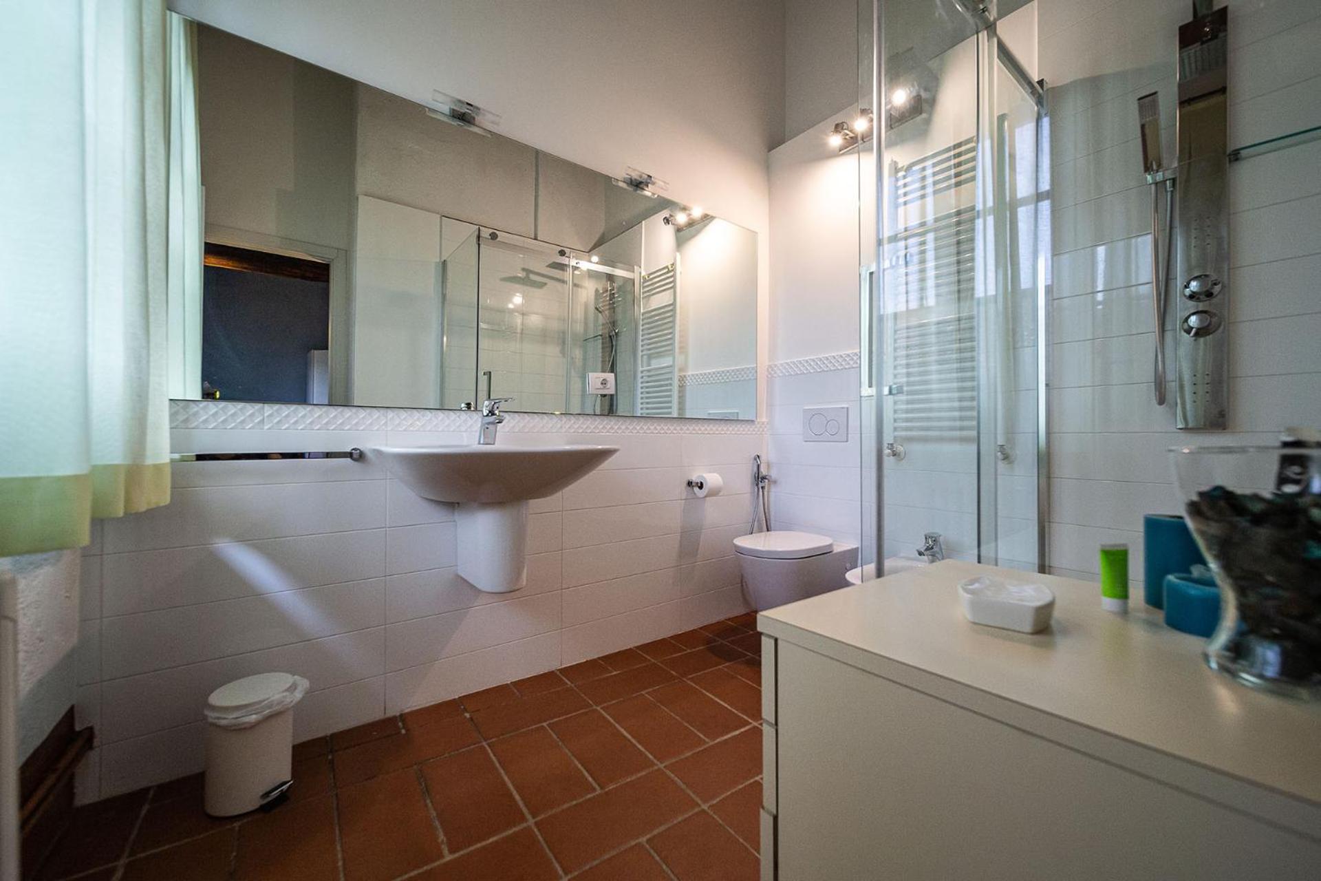 Triple Room with Private Bathroom photo 2