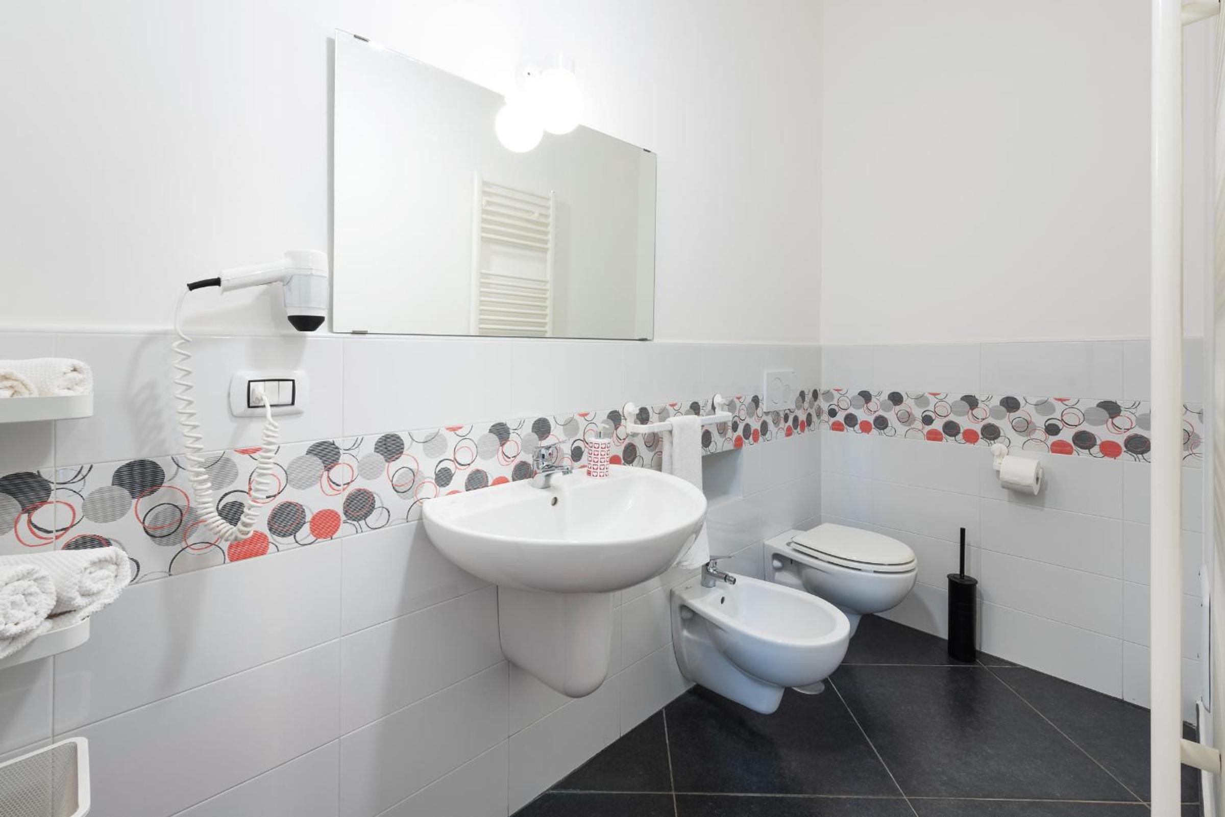 Standard Double Room - Photo 2
