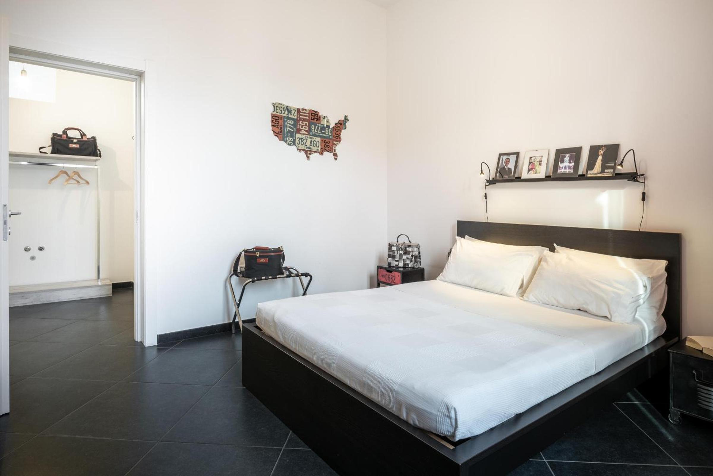 Standard Double Room - Photo 12