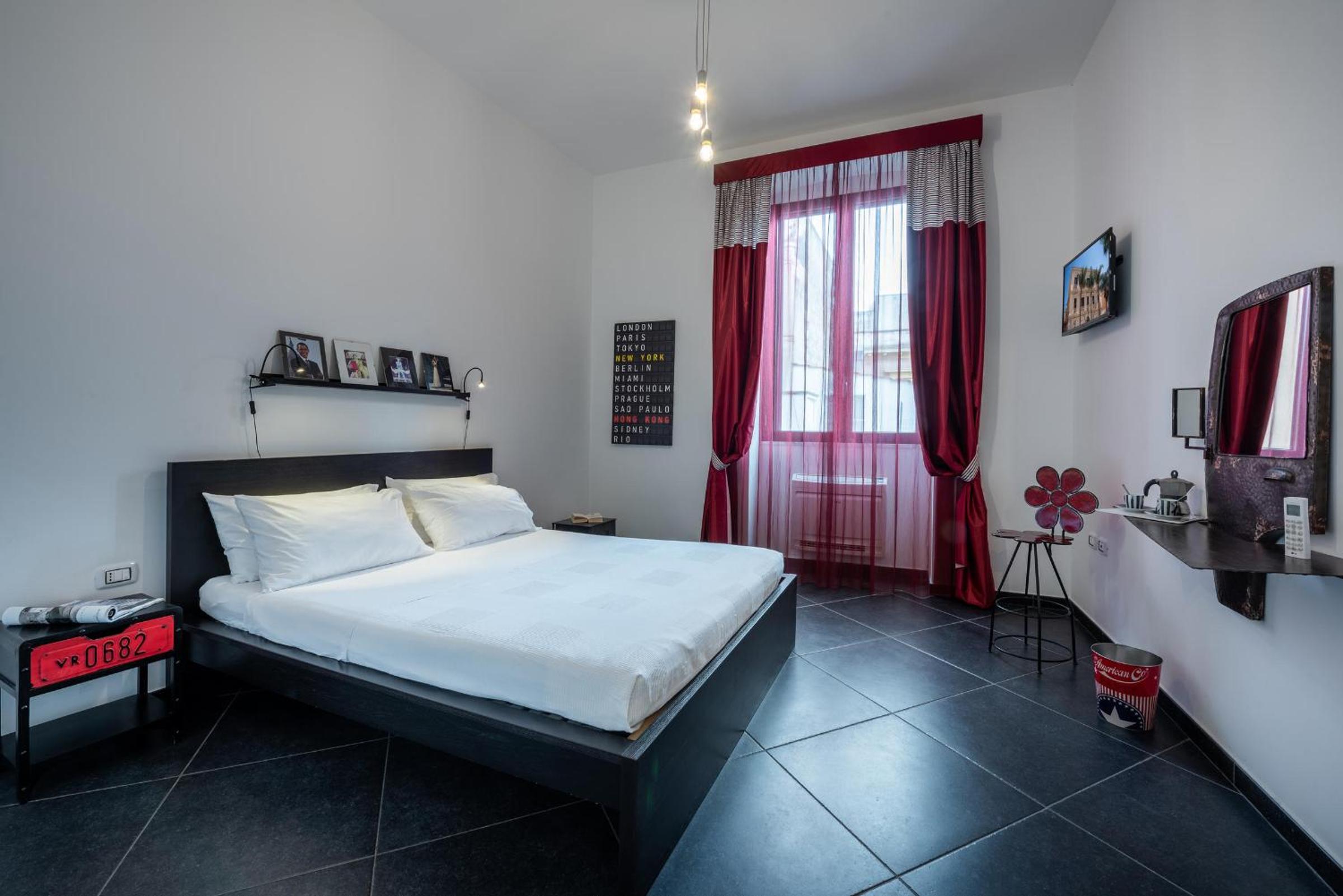 Standard Double Room - Photo 7